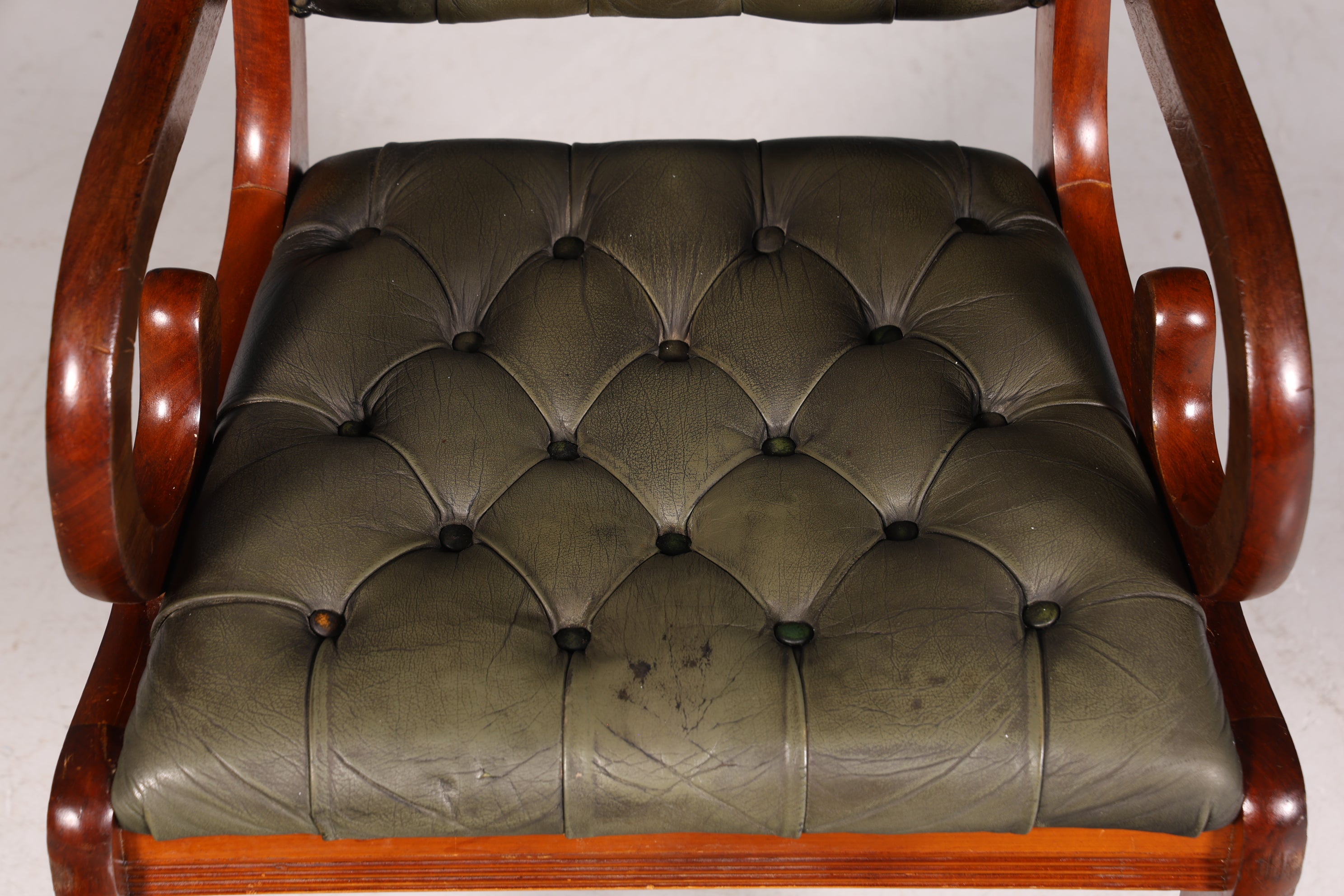 Fauteuil Chesterfield original Canterbury, chaise de cuisine anglaise, chaise secrétaire, chaise en cuir véritable