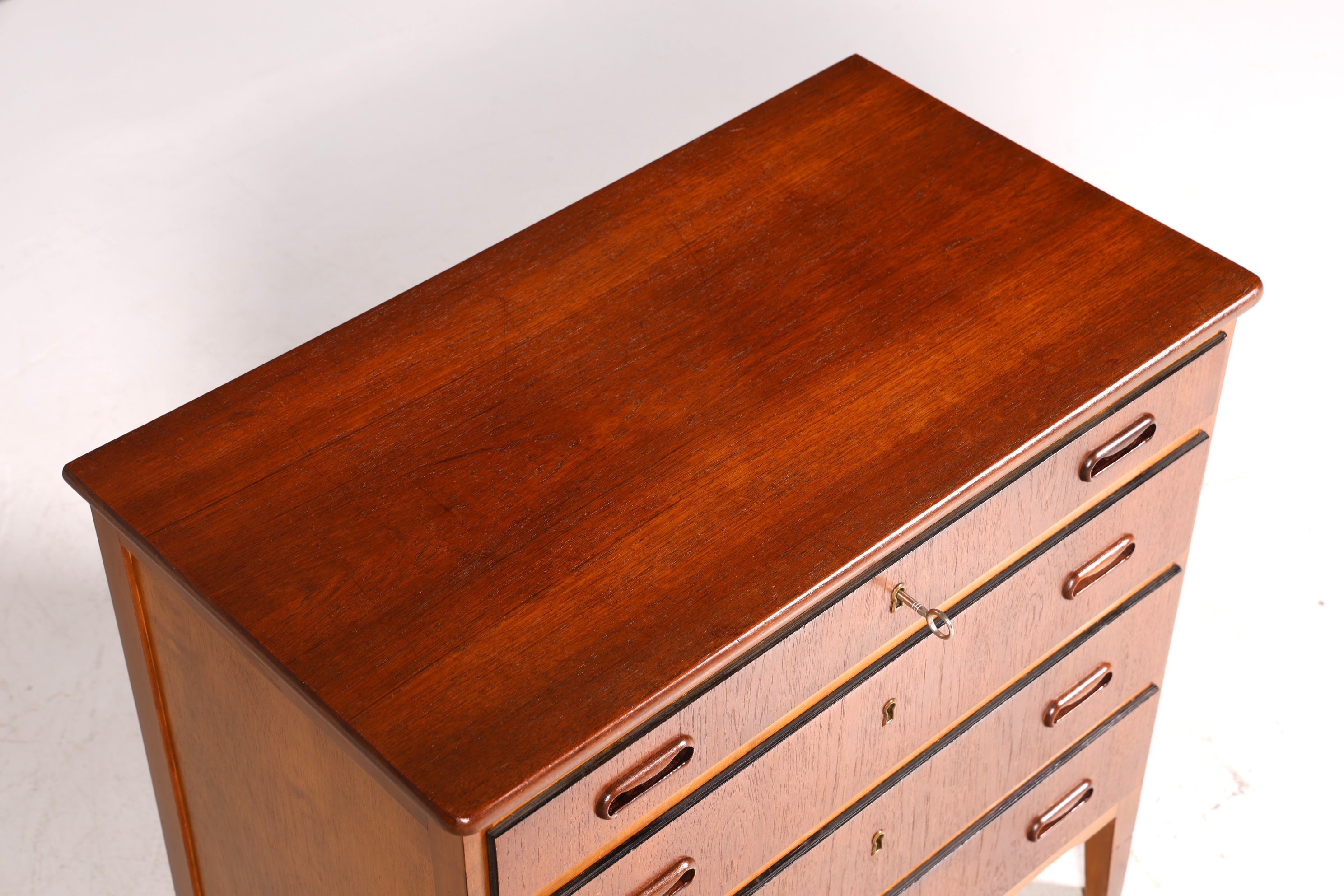 Commode de rêve de style mid-century, design danois, buffet en bois de teck, commode vintage