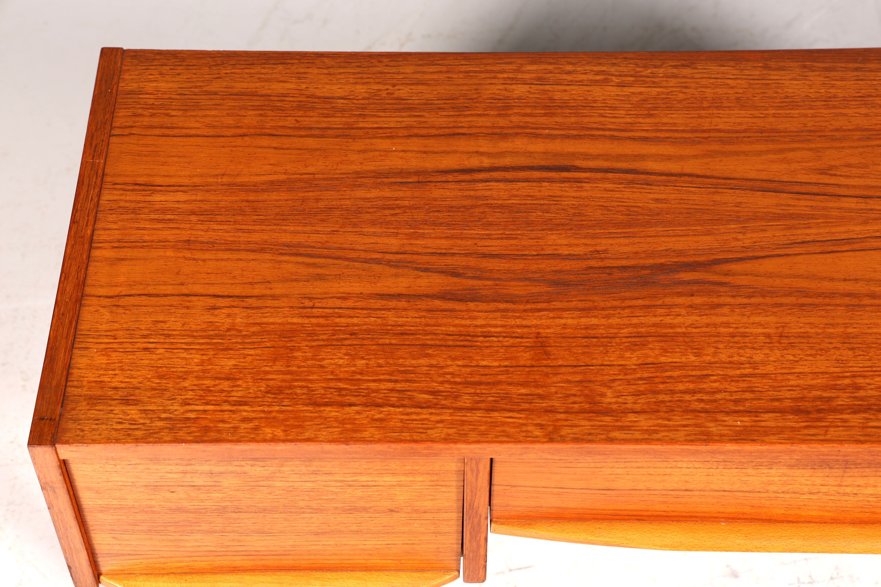 Magnifique commode vintage des années 60, design danois, meuble TV d&