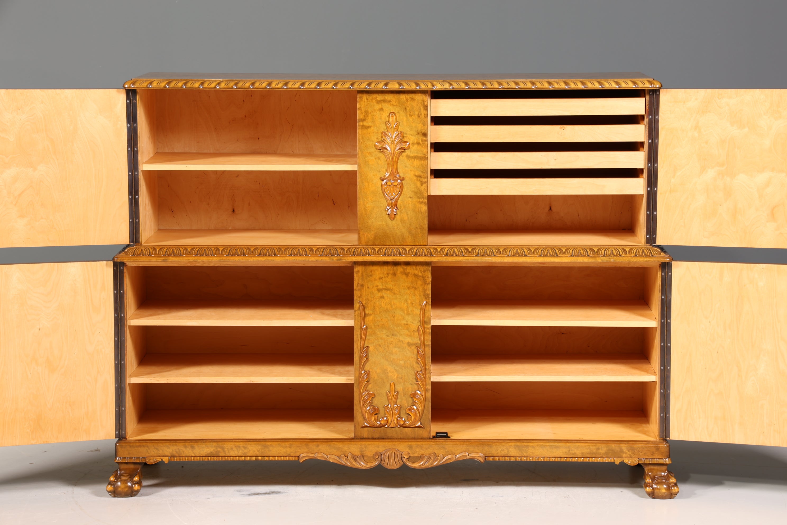 Traumhafter Chippendale Schrank Barock Stil Vertiko Highboard Englisch Antik 50s 60s Kommode