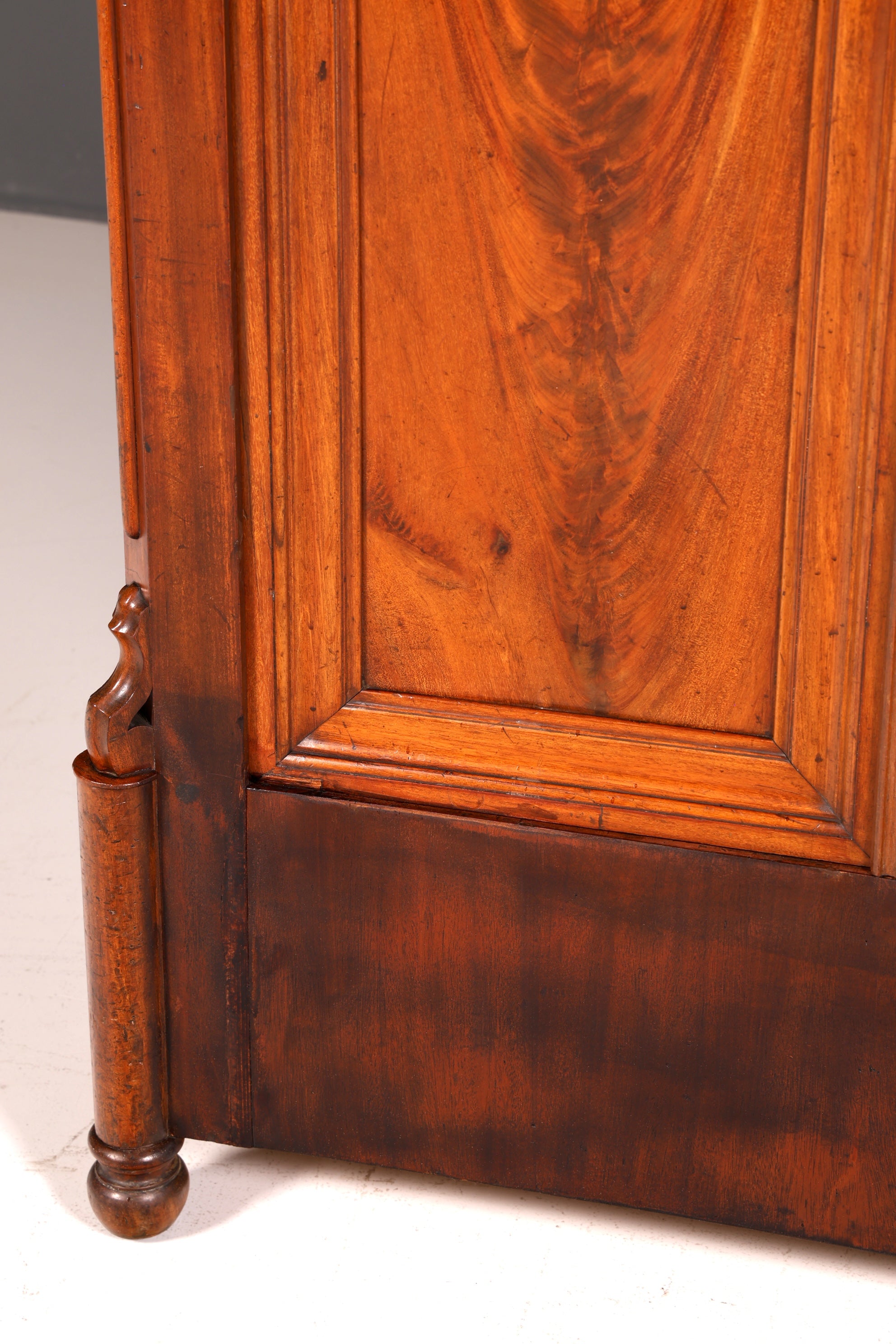 Edler Louis Philippe Schrank Antik Gründerzeit Kleiderschrank Wäscheschrank um 1880