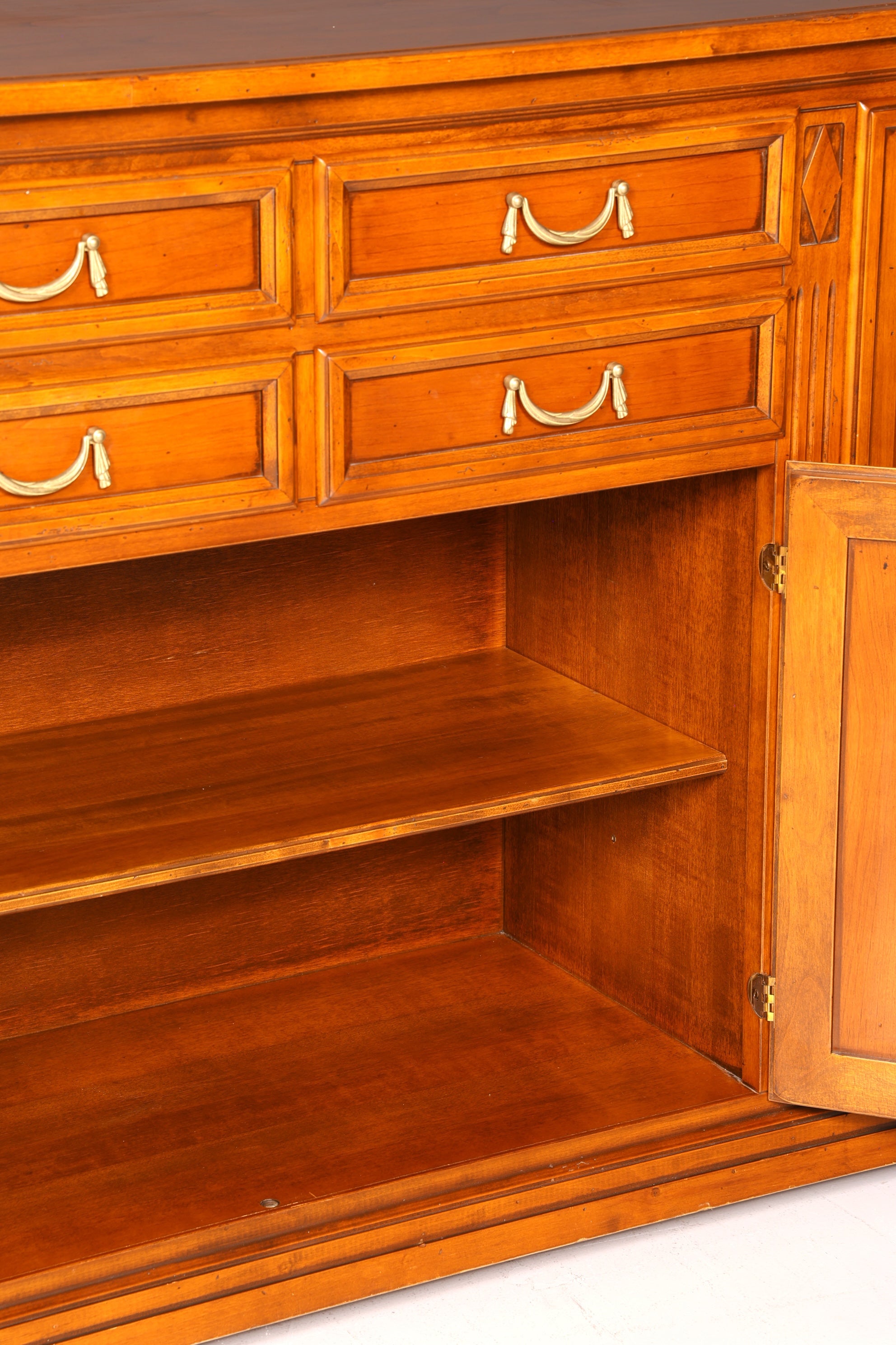 Wunderschönes Original Selva XXL Sideboard Antik Stil Villa Borghese Schrank Kommode Buffet Anrichte