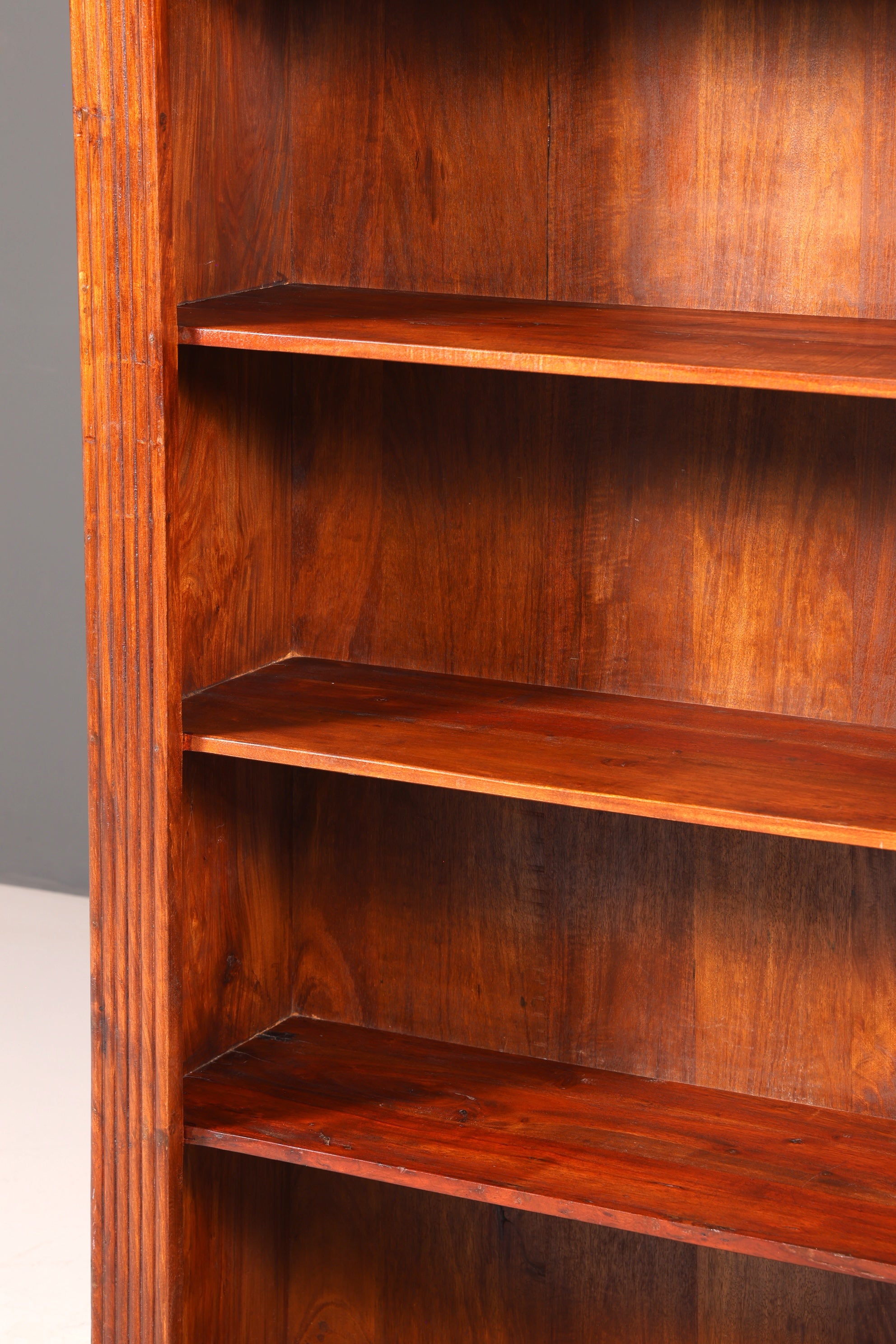 Traumhaftes massiv Sheesham Holz Regal Indisch Kolonial Antik Stil Bücherregal Buchablage Bibliothek