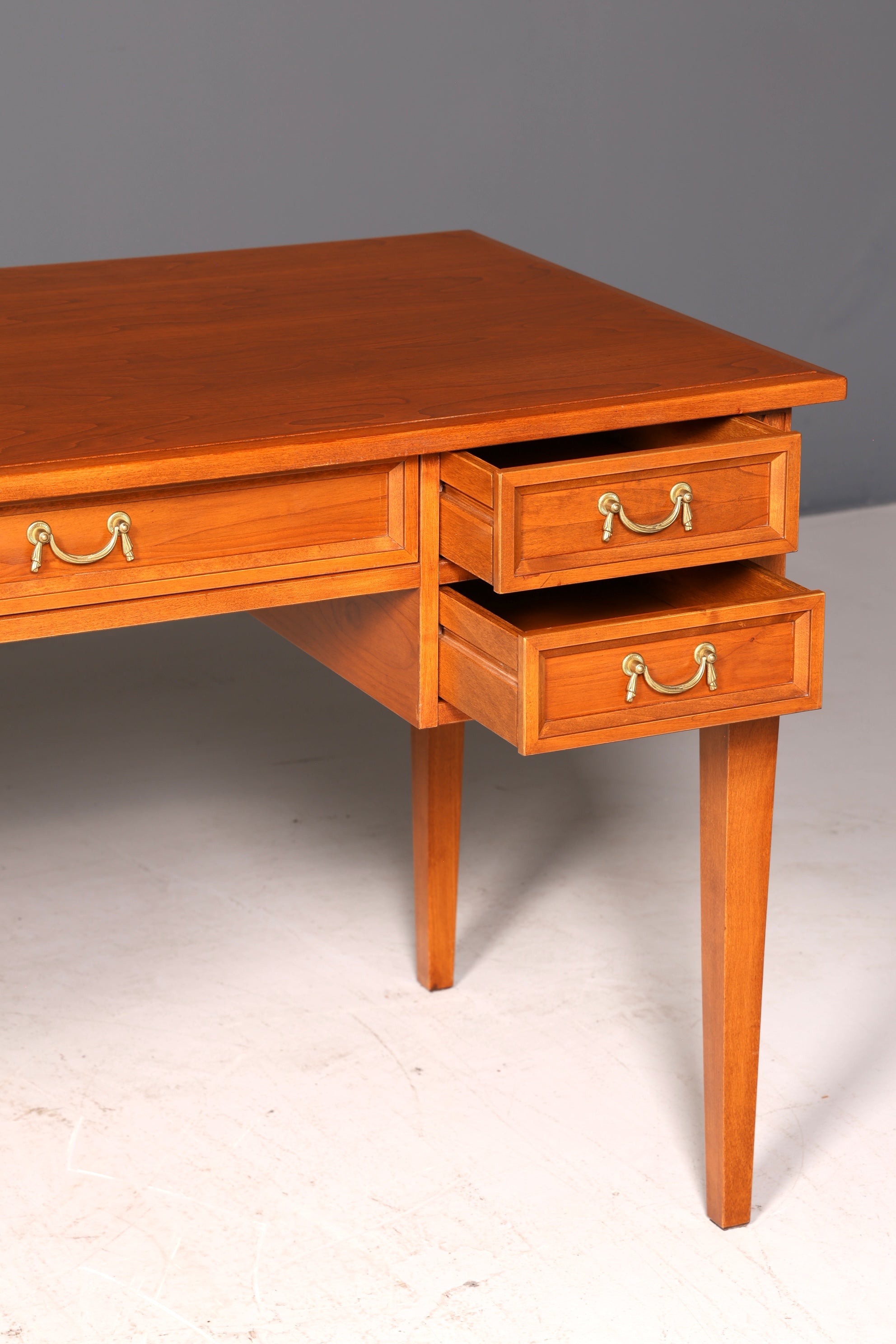 Traumhafter Original Selva Schreibtisch Villa Borghese Antik Stil Kirschbaum Bürotisch Office Desk Vintage