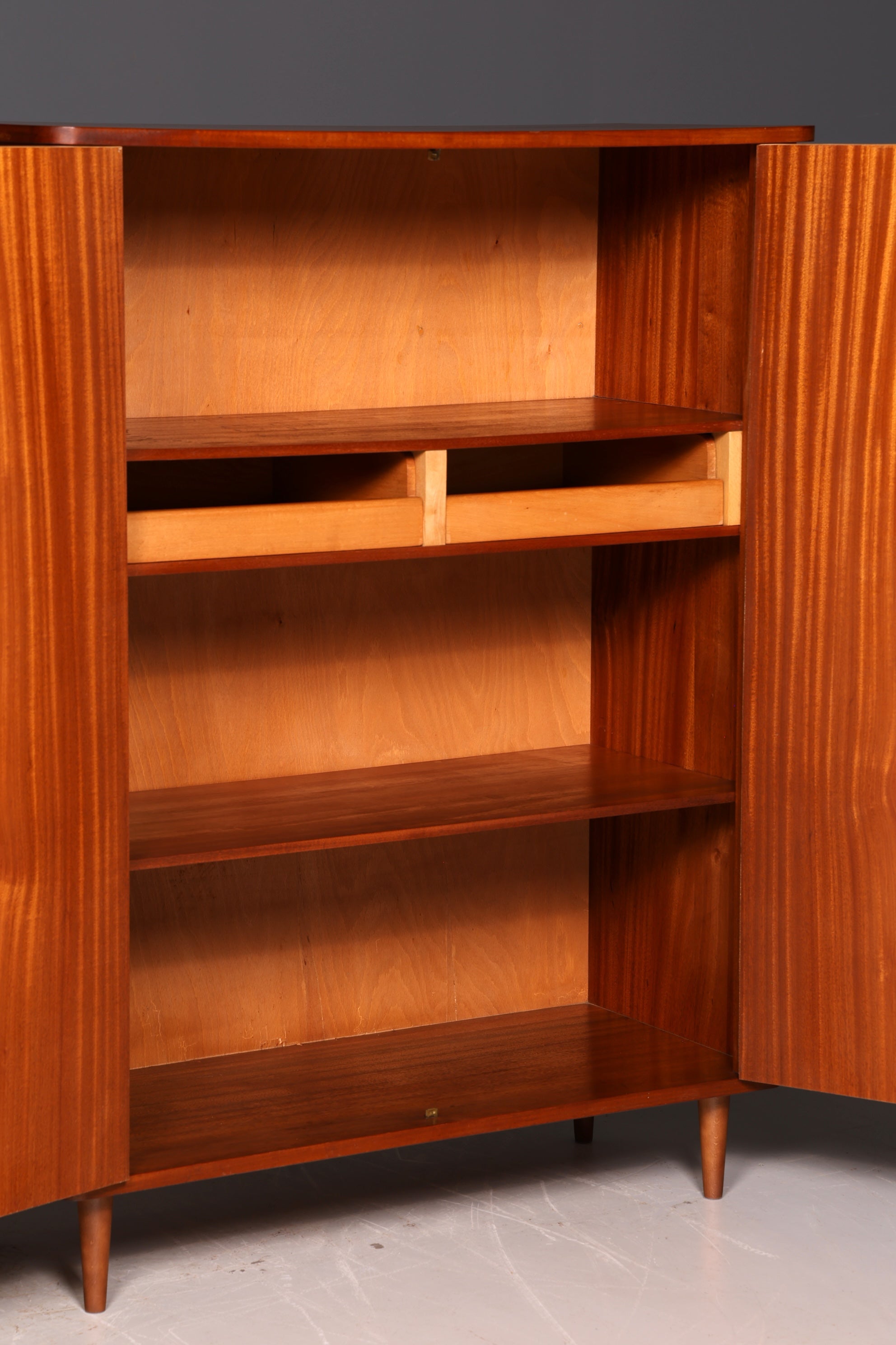 Wunderschöner Mid Century Schrank 60er Jahre Wäscheschrank Aktenschrank Kommode Vertiko Highboard Vintage