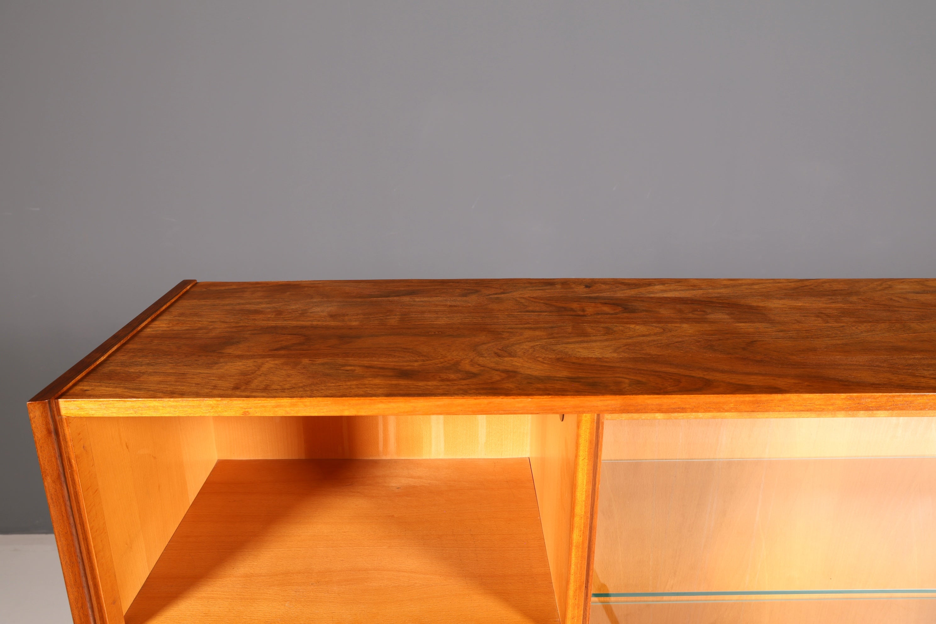 Wunderschöner Mid Century Schrank Vintage Highboard Vitrine Bücherschrank Wohnzimmerschrank Barschrank echt Holz 60er