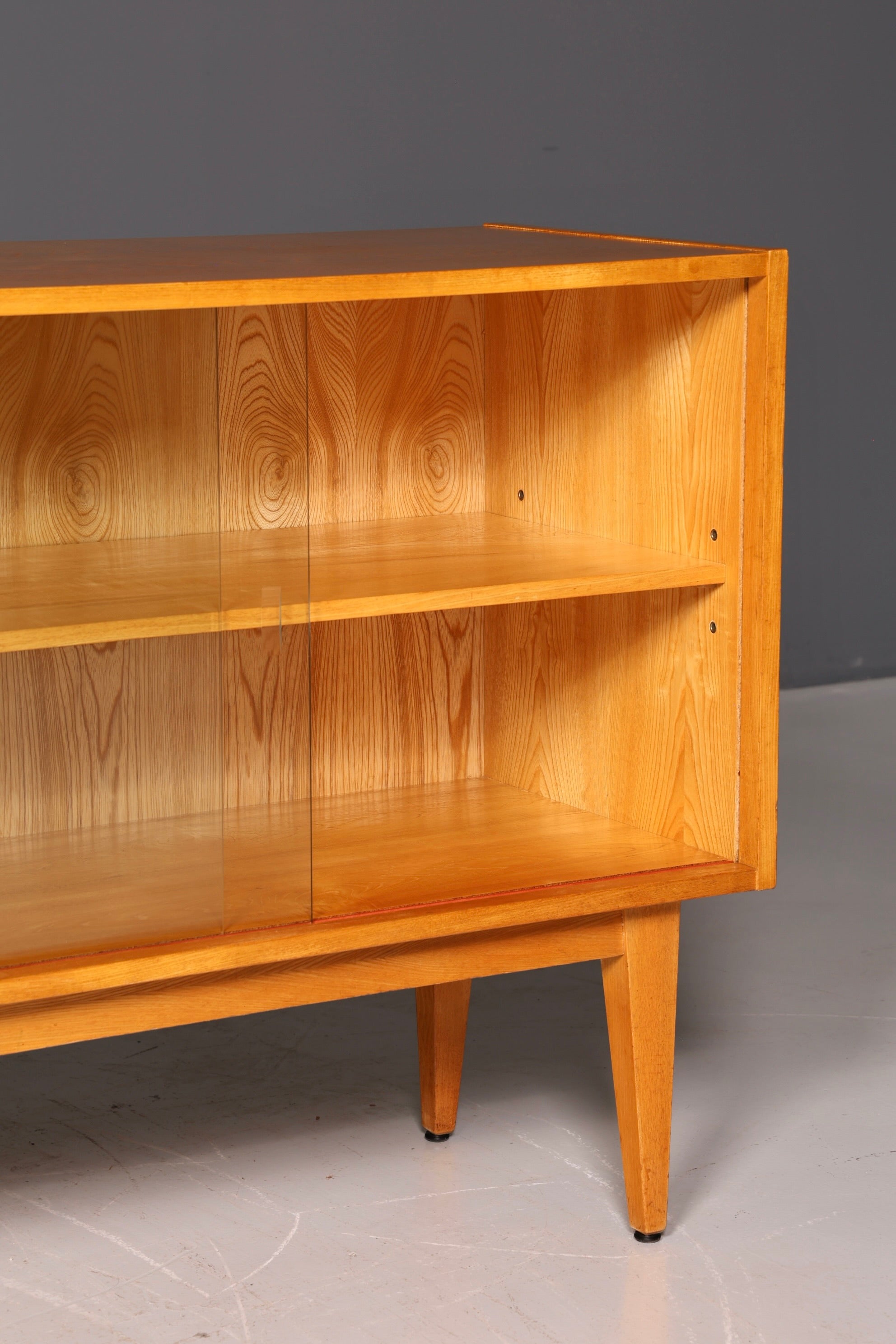 Wunderschönes Original Hellerau Franz Ehrlich Sideboard Modell 602 Mid Century Vitrine Anrichte VEB echt Holz