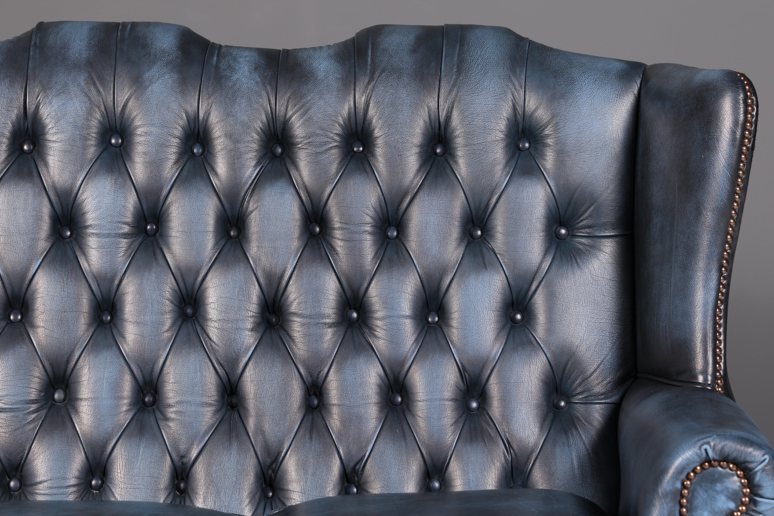 Wunderschönes Original Chesterfield 3-Sitzer Sofa Queen Anne Blau Englische Leder Couch England Polstersofa