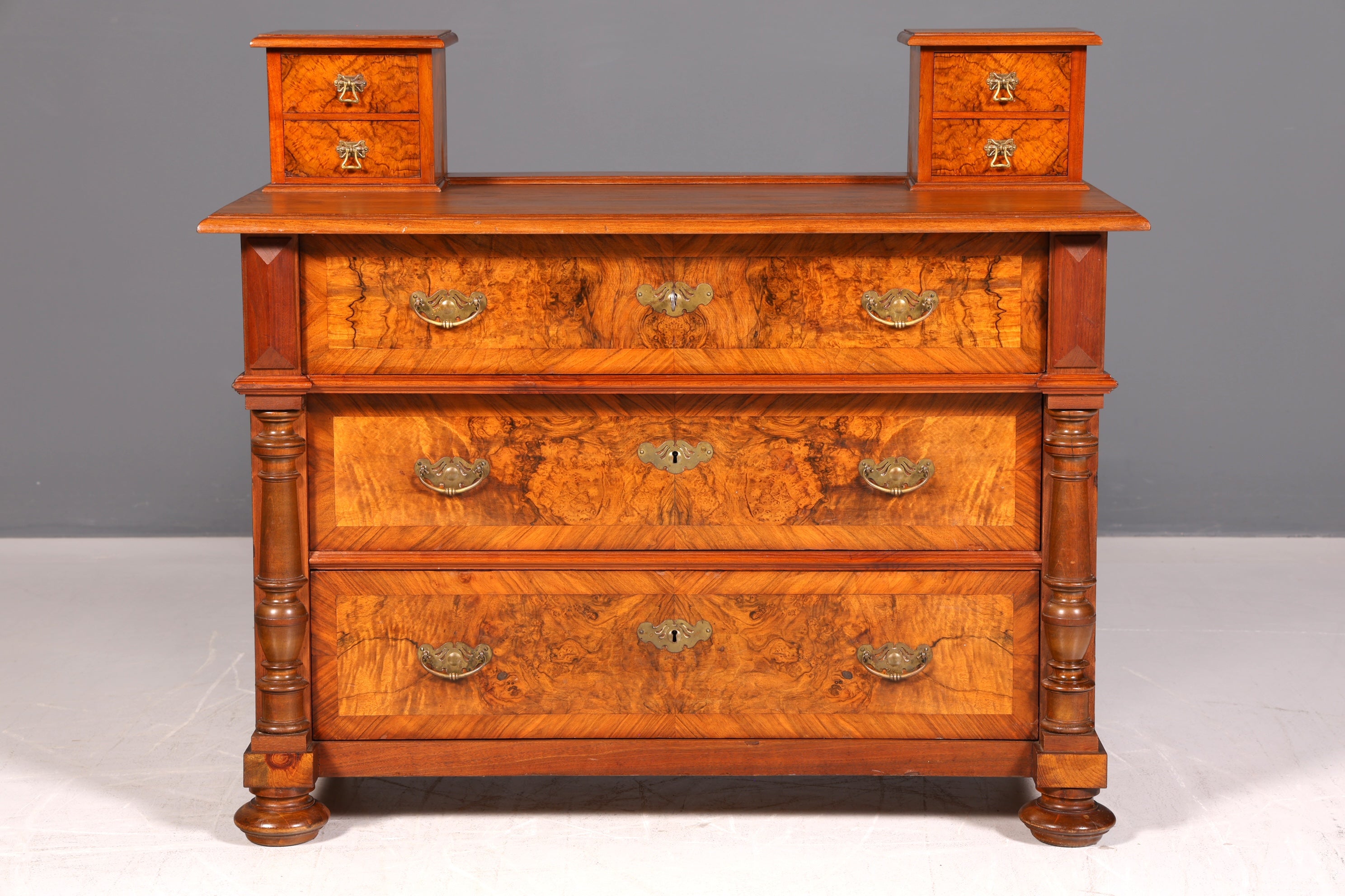 Wunderschöne Gründerzeit Kommode Louis Philippe Nussbaum Schubladenkommode Sideboard Antik um 1880