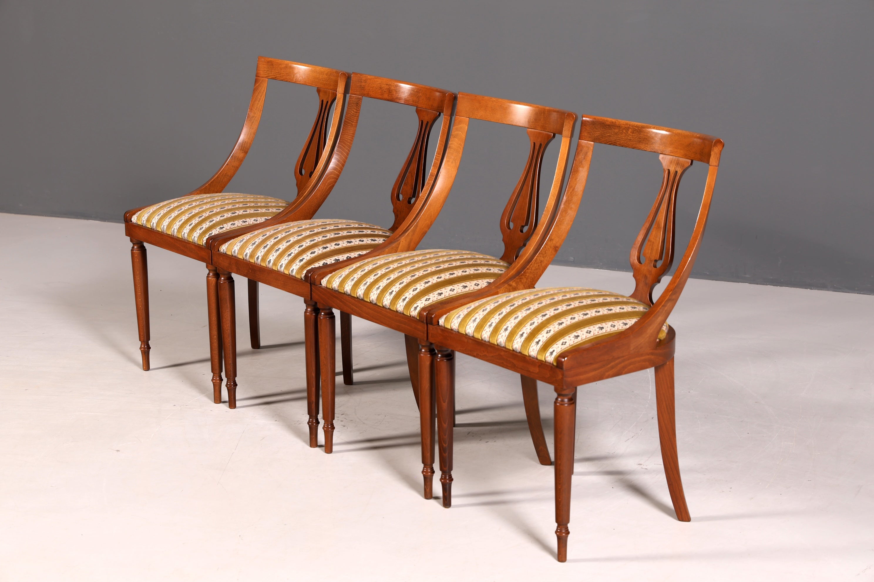 4x Edle Englische Stühle Englisch Dining Chairs Antik 60er Jahre Regency Küchenstühle Stuhlset