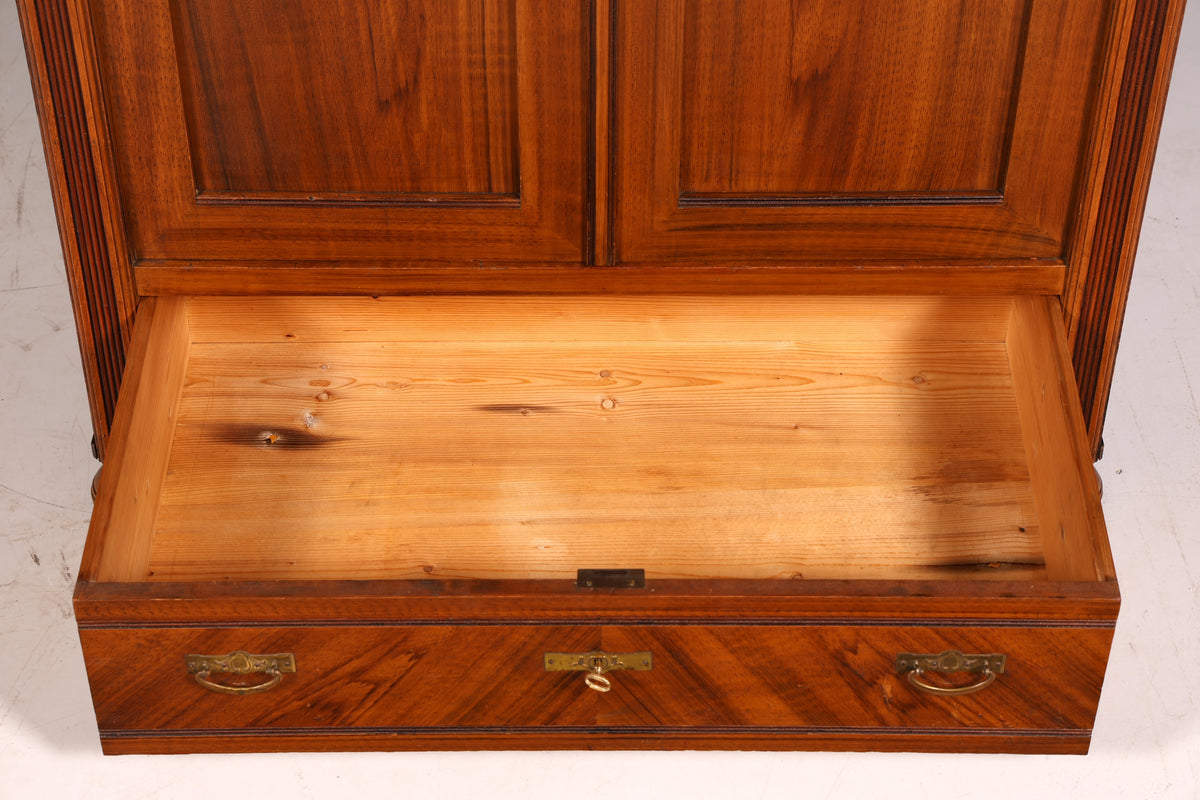 Wunderschöner Jugendstil Schrank Antik um 1880 Eiche Kleiderschrank Dielenschrank Wäscheschrank Massivholz
