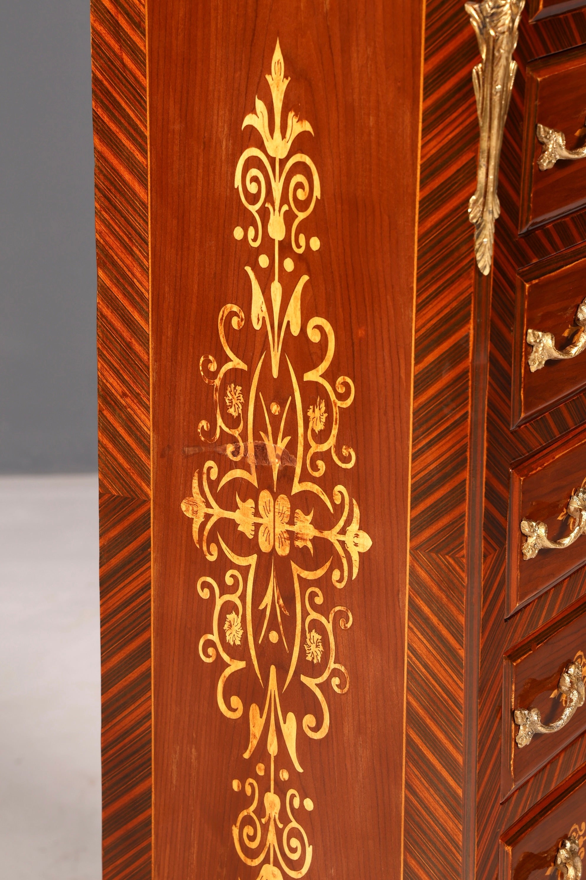 Magnifique buffet haut de style baroque Louis XV, marbre, vertiko, commode marquetée