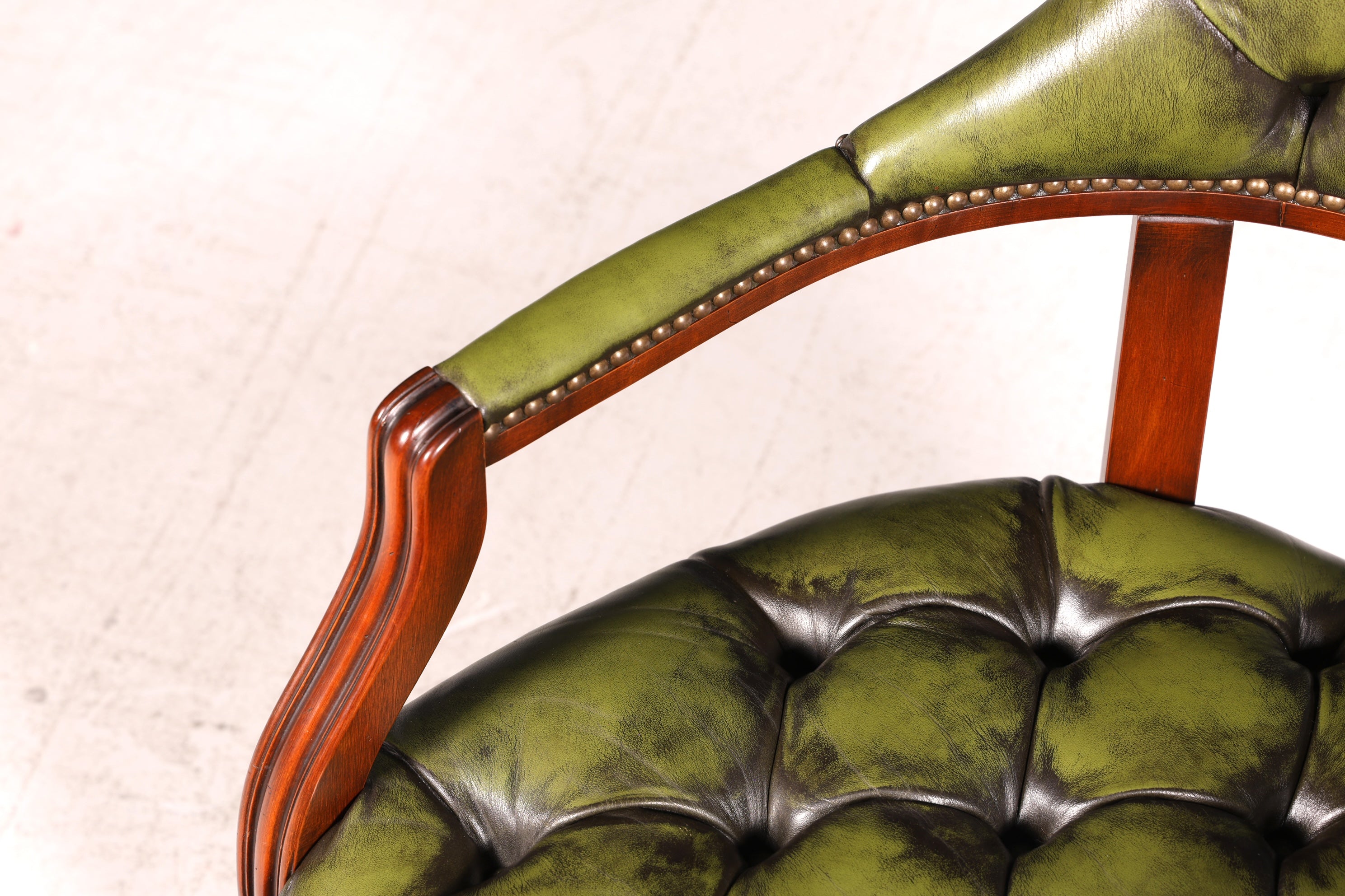 Stilvoller Chesterfield Stuhl Englischer Armlehnstuhl Echt Leder Bürostuhl Sekretär Antik Vintage