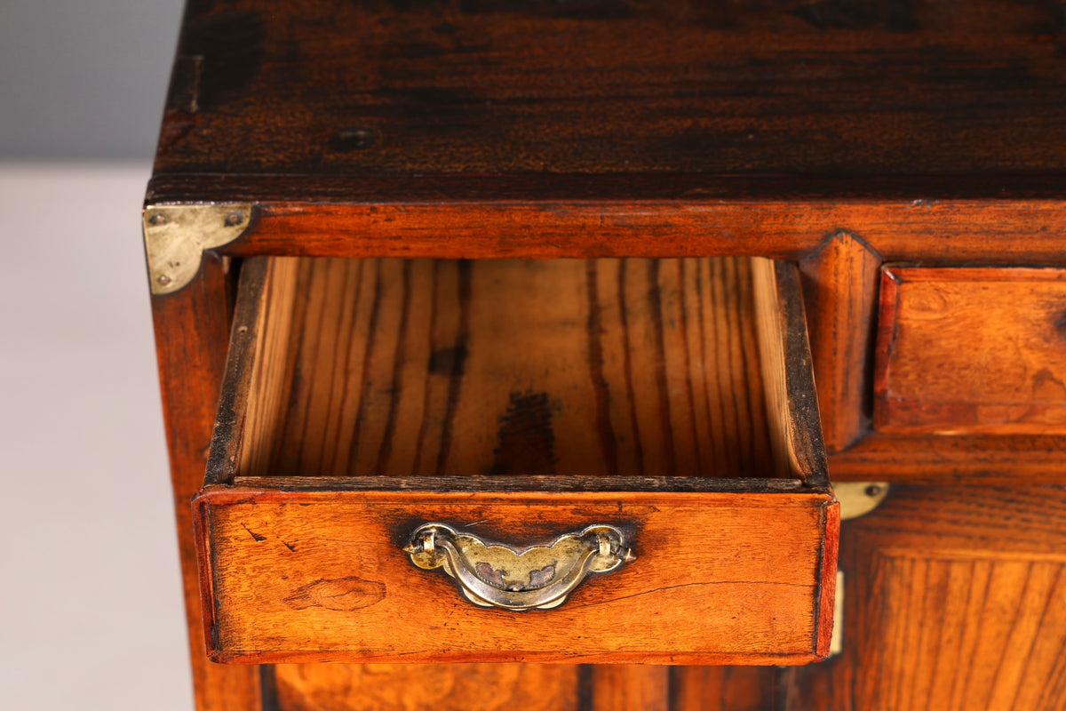 Wunderschöner Asiatischer Schrank Kabinettschrank Antik Kommode Messing echt Holz Vertiko
