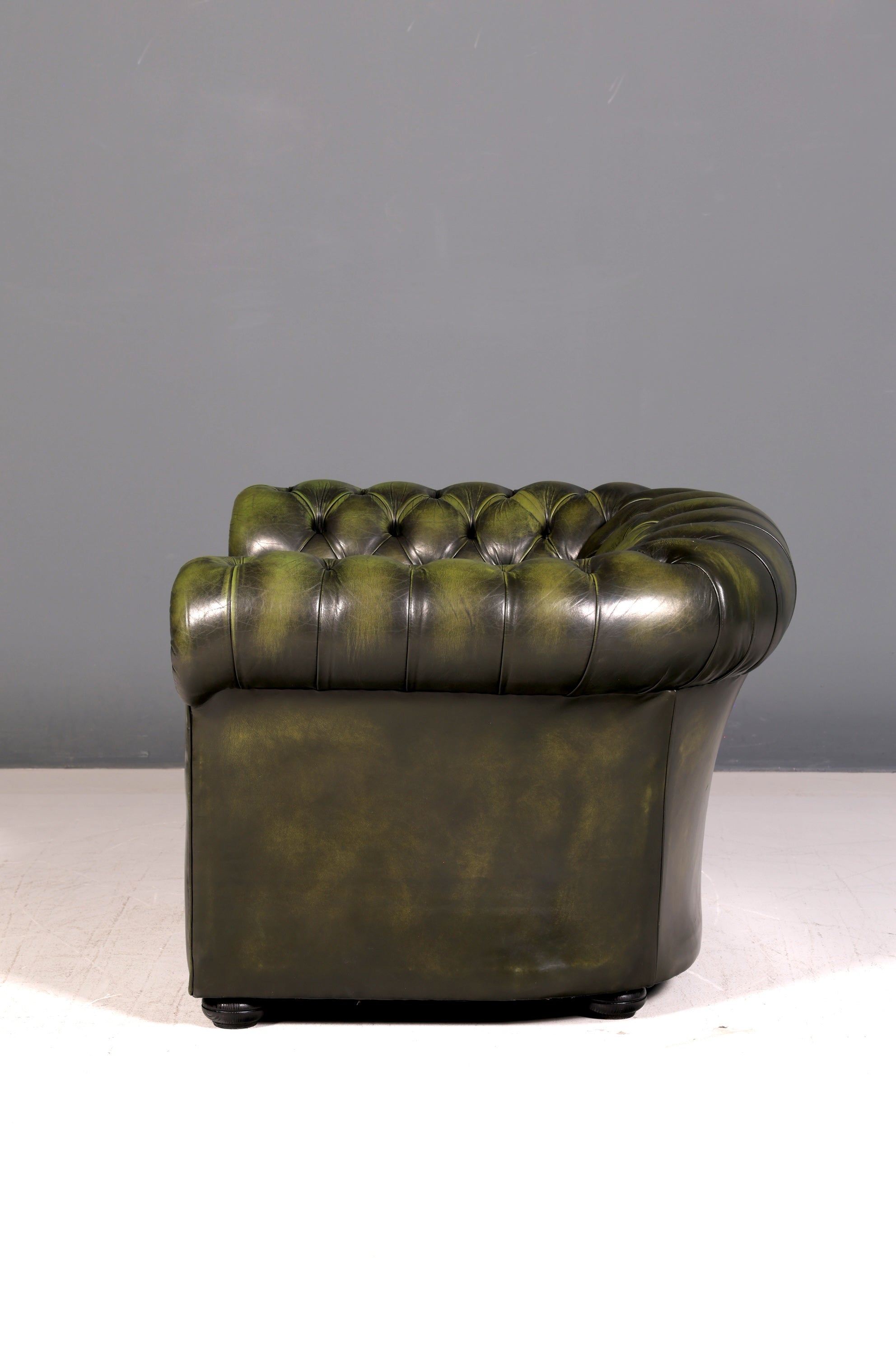 Edler Original Chesterfield Sessel Grün Echt Leder Englischer Armlehnsessel Herrensessel Clubsessel UK Vintage