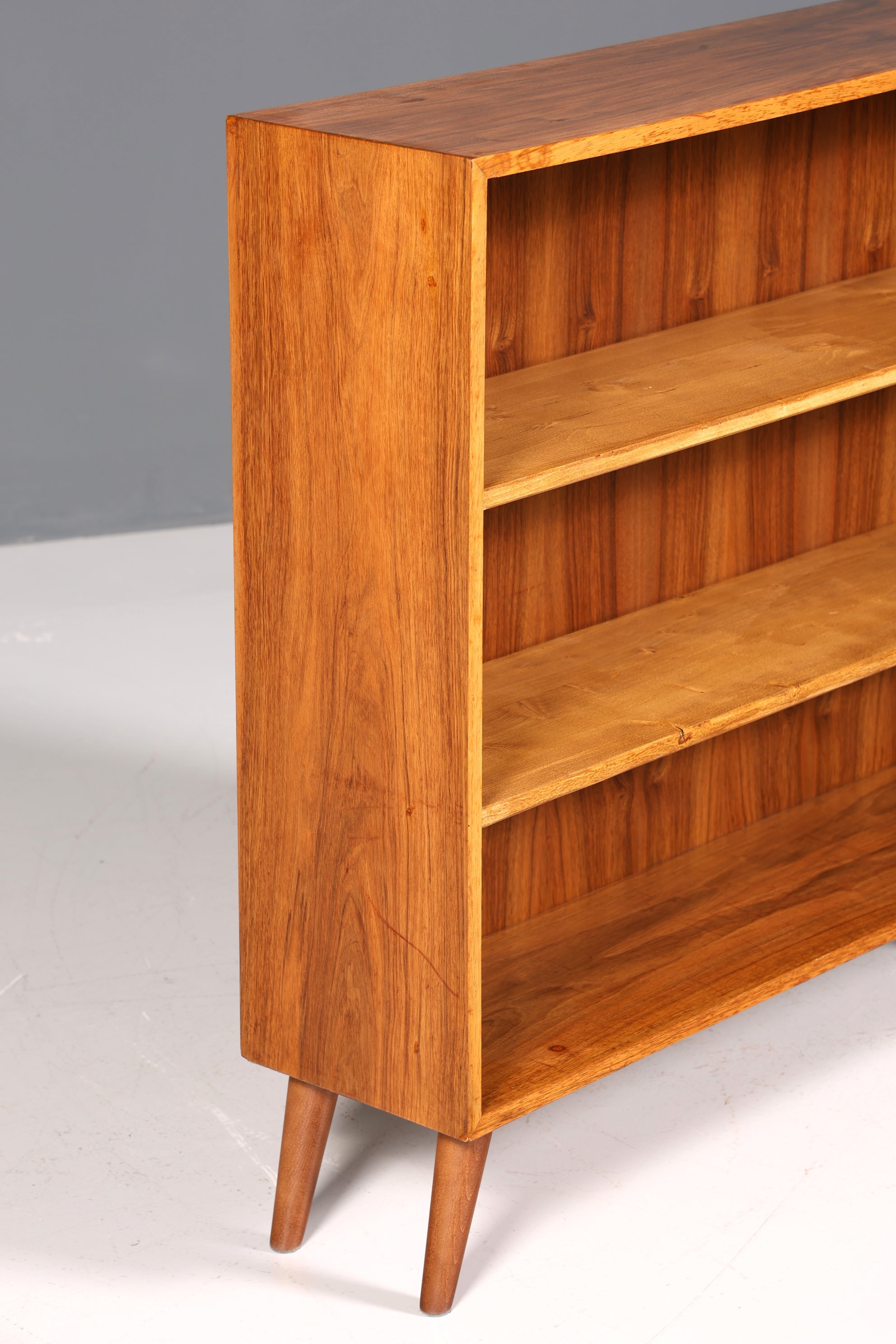 F761 Finish WILL BE REPHACED AFTER REPAIR Beautiful Mid Century Shelf Vintage Bookcase 60s Wooden Shelf