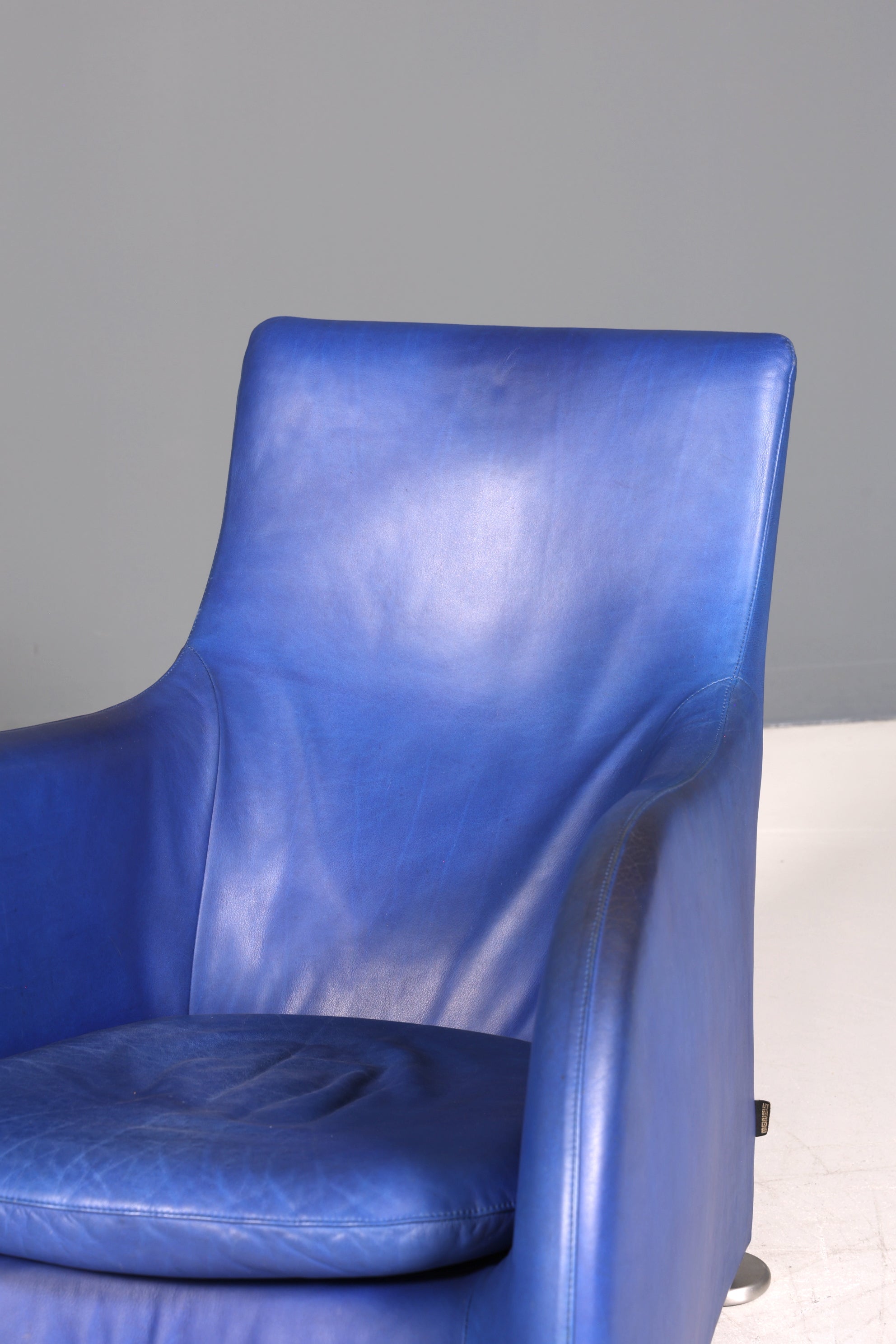 Edler Loge Sessel mit Hocker Designer Lounge Sessel Designed by Gerard Van den Berg für Montis echt Leder Sessel Relax Armlehnsessel 90s