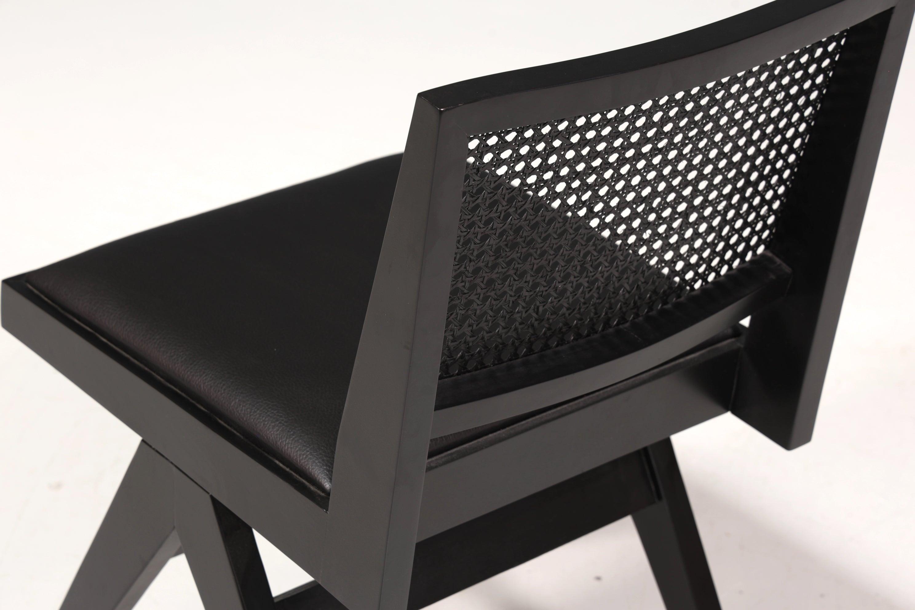 Sehr edler Korbgeflecht Stuhl "Vienna Black" schwarzer Bauhaus Relax Lounge Chair Küchenstuhl Sekretär Stuhl