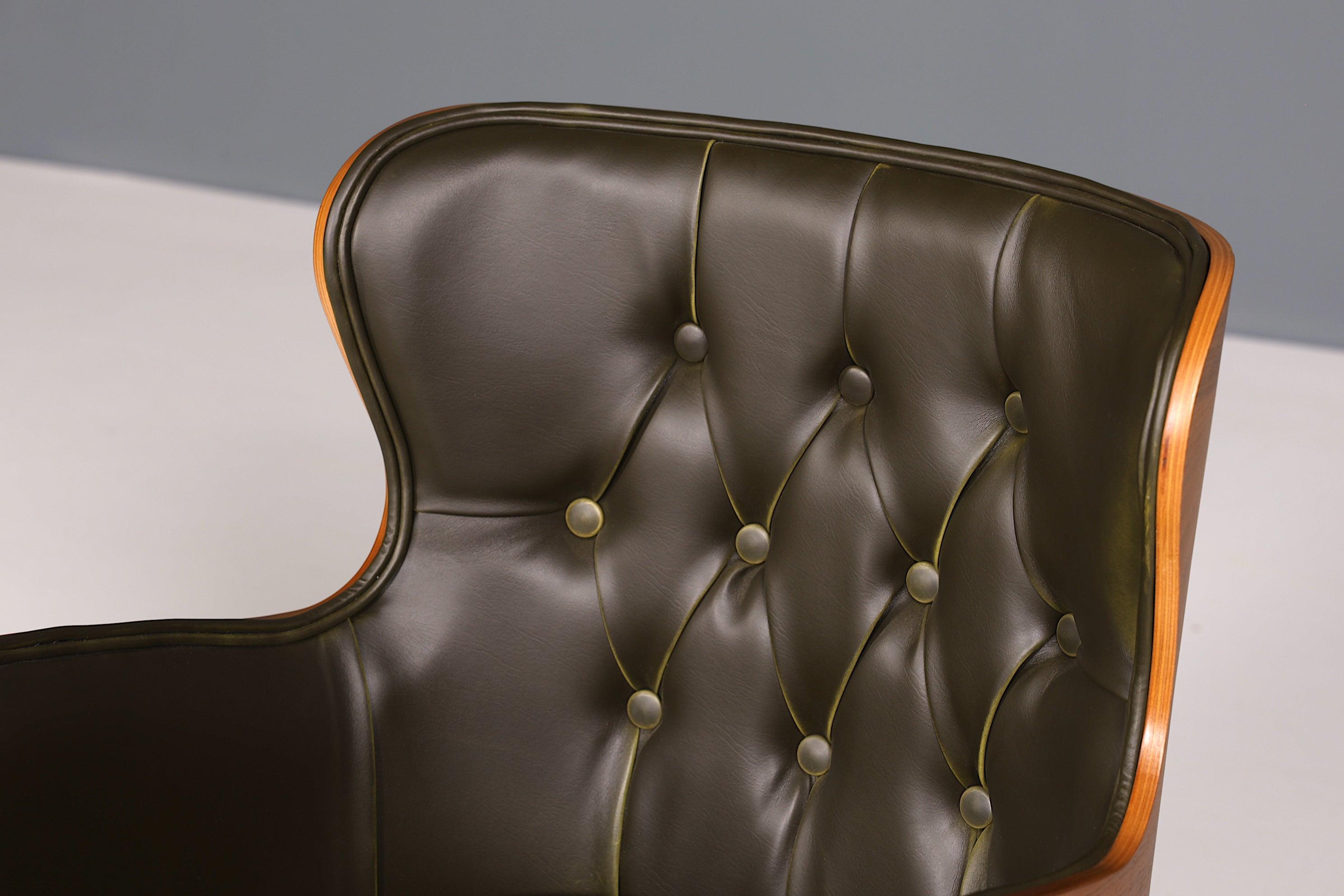 Chesterfield Büro Armlehnstuhl "Leon-Office" Nussbaum grün