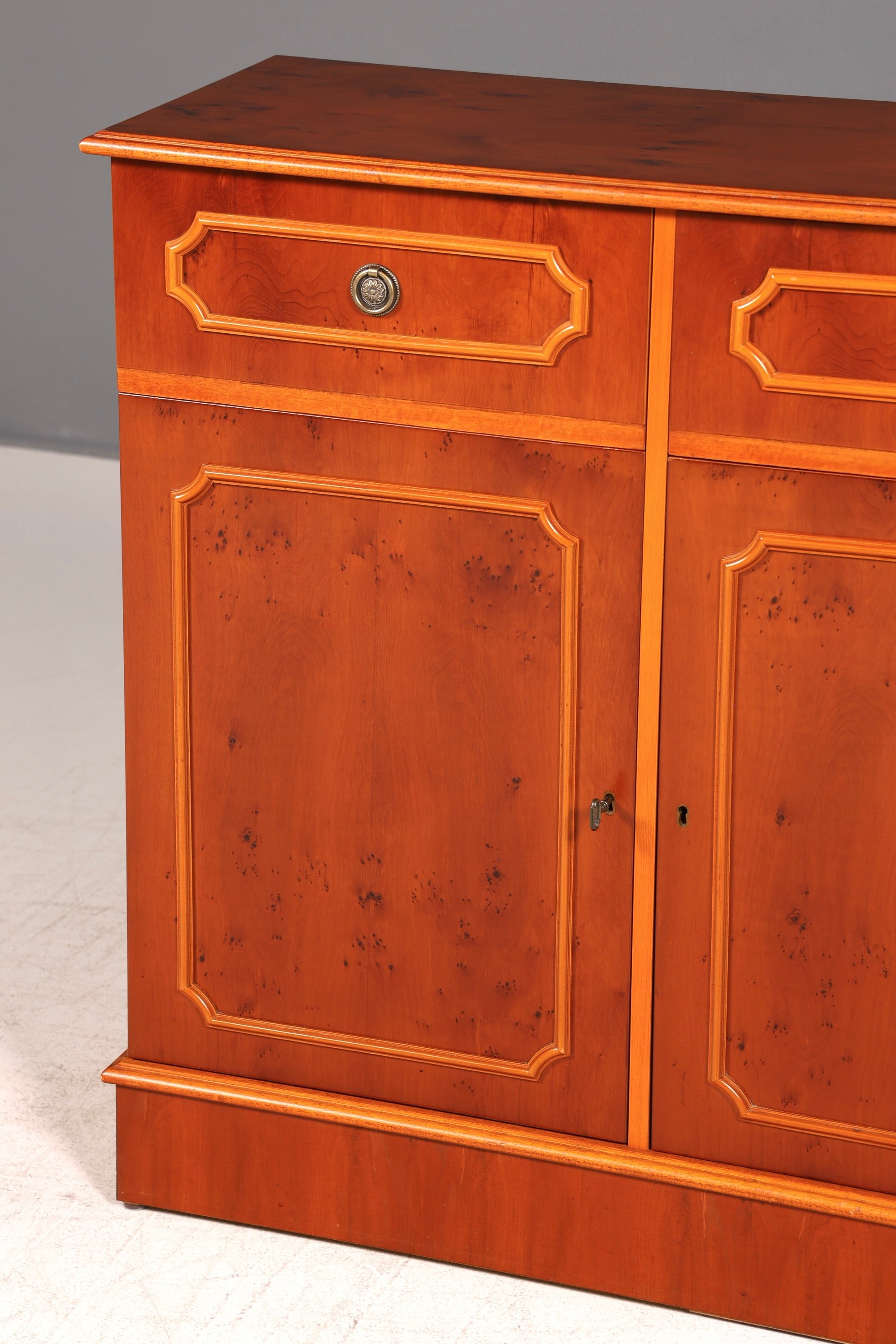 Wunderschönes Englisches Sideboard 60s Buffetschrank Kommode Anrichte Schrank Highboard Vintage