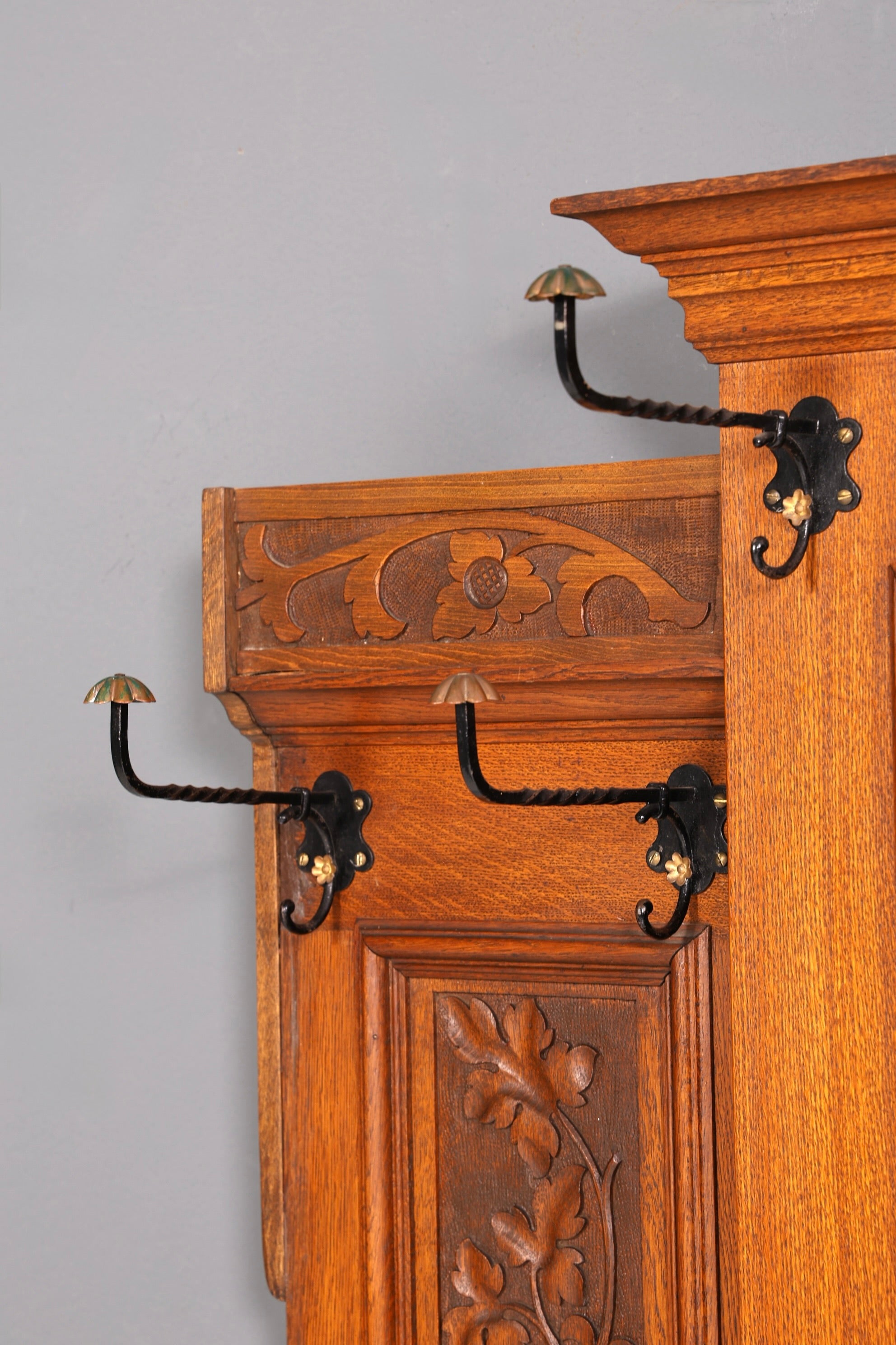 Traumhafte Jugendstil Garderobe Flurgarderobe Eiche Antik Kleiderwand mit Spiegel Dielenmöbel Wandgarderobe