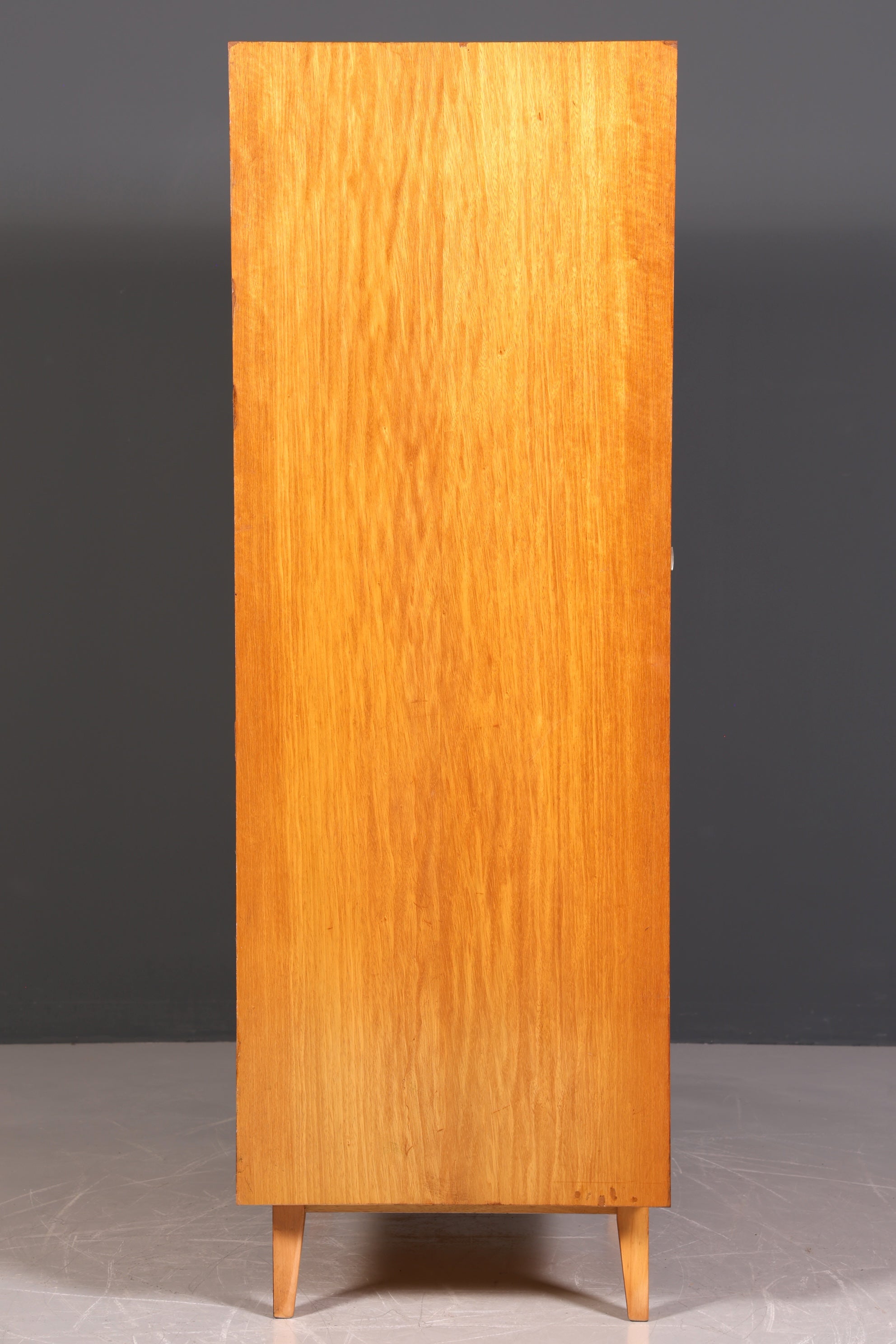 Armoire de style mid-century, meuble vintage, armoire à linge rétro, placard d&