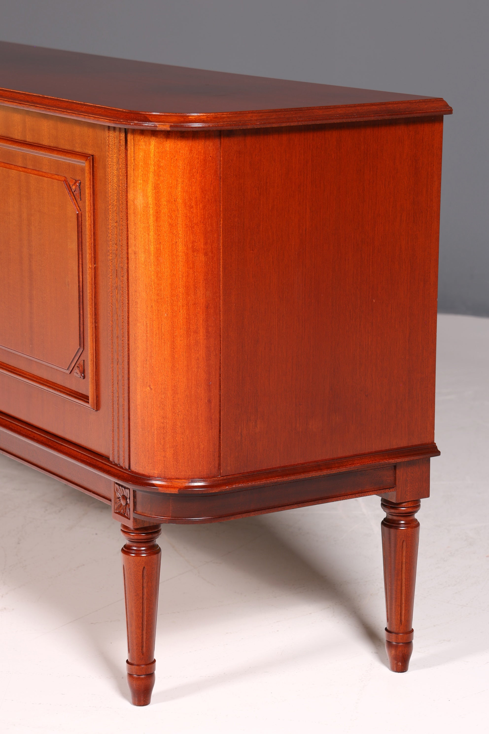 Buffet de style gustavien, commode, meuble TV, antiquité des années 1960