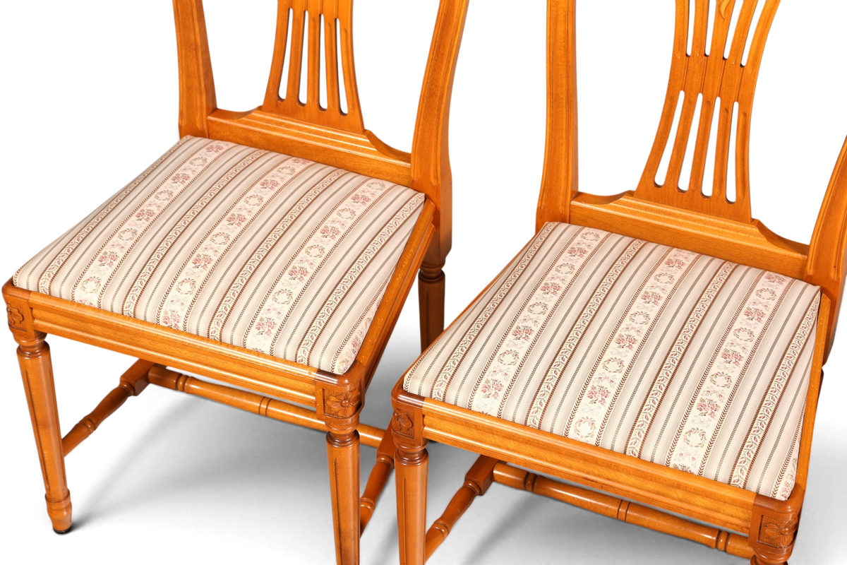 4x Traumhafte Stühle im Gustavianischem Stil Englisch Küchenstühle Antik Stil Esszimmer Stuhl Set