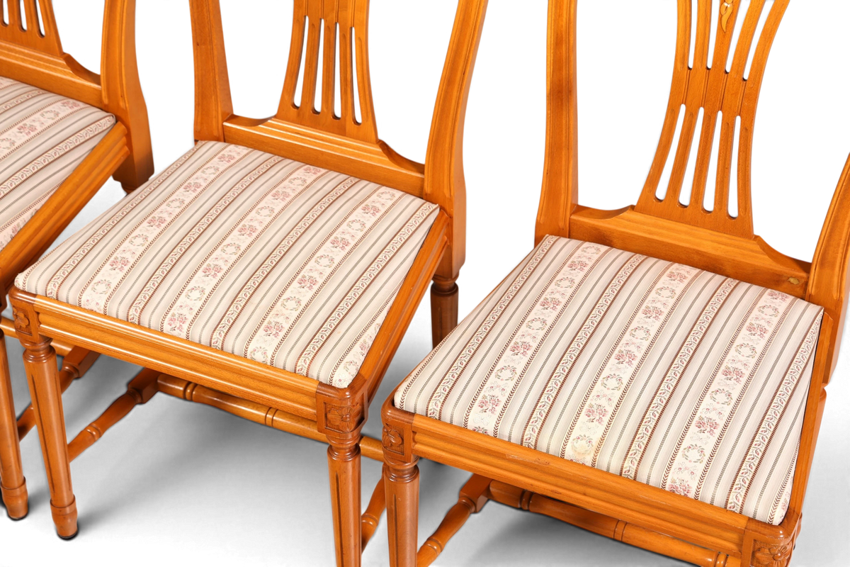 4x Traumhafte Stühle im Gustavianischem Stil Englisch Küchenstühle Antik Stil Esszimmer Stuhl Set