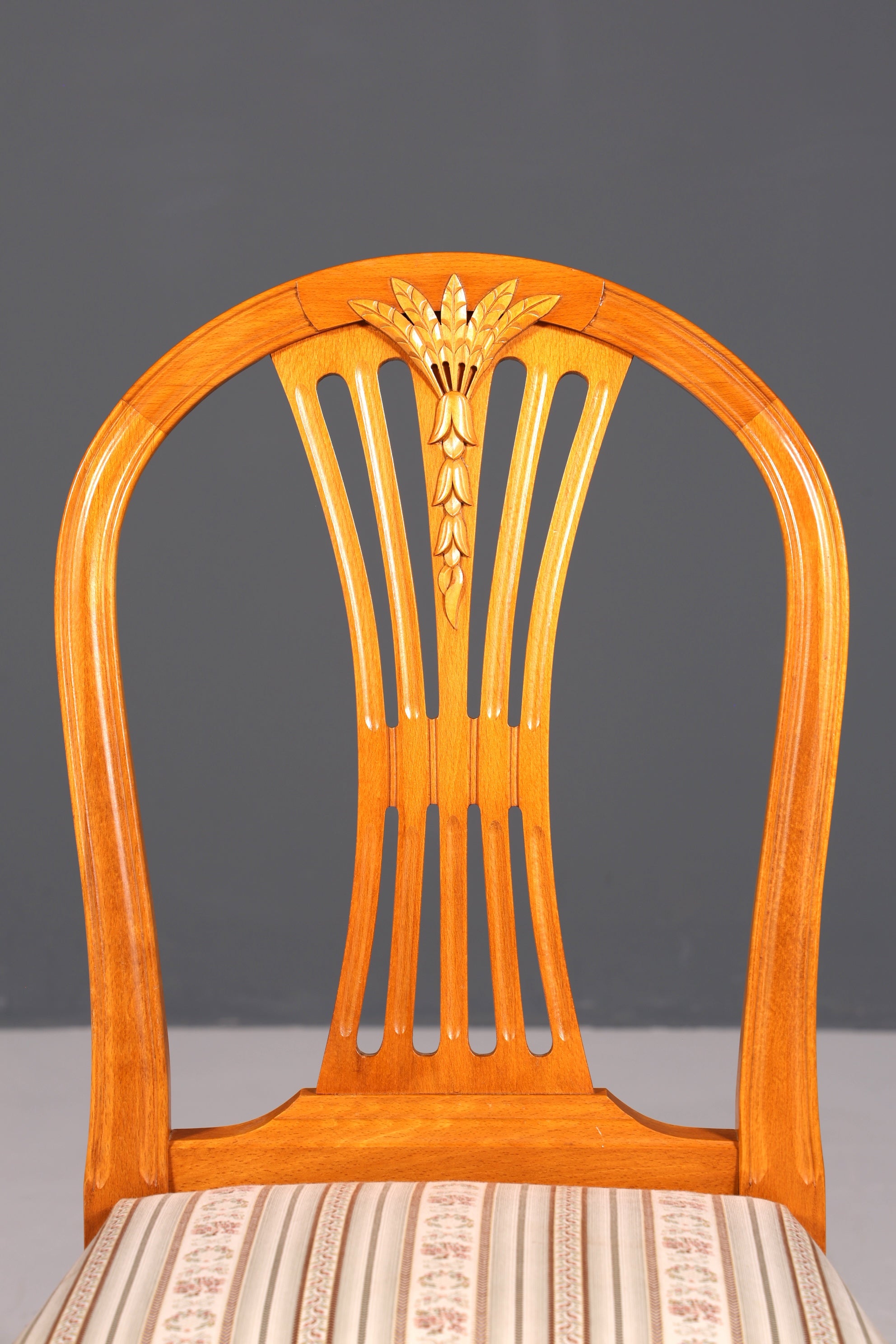 Ensemble de 4 chaises de style gustavien, chaises de cuisine anglaises, chaises de salle à manger de style antique