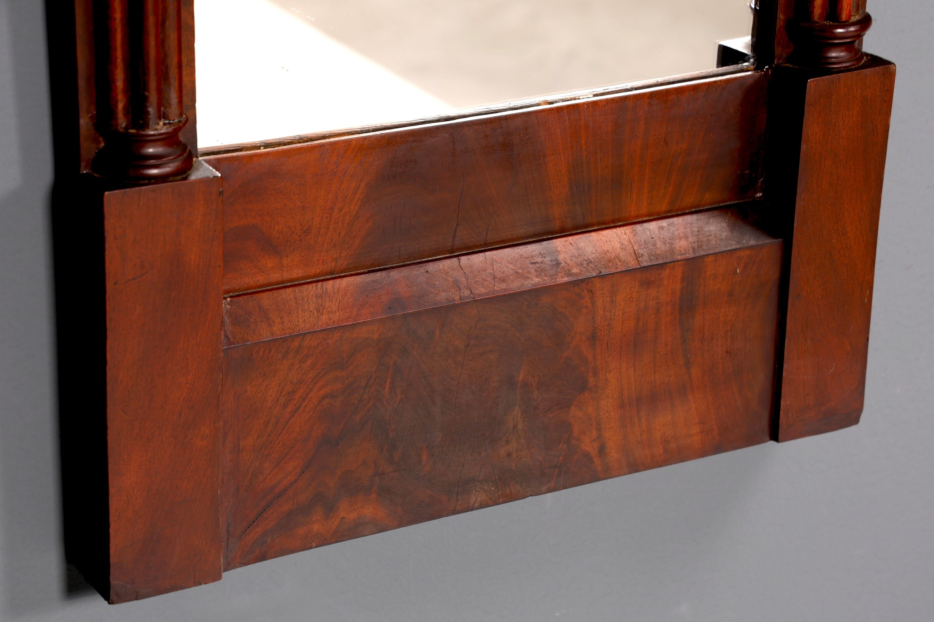 Magnifique miroir Biedermeier, style Louis-Philippe, datant d&