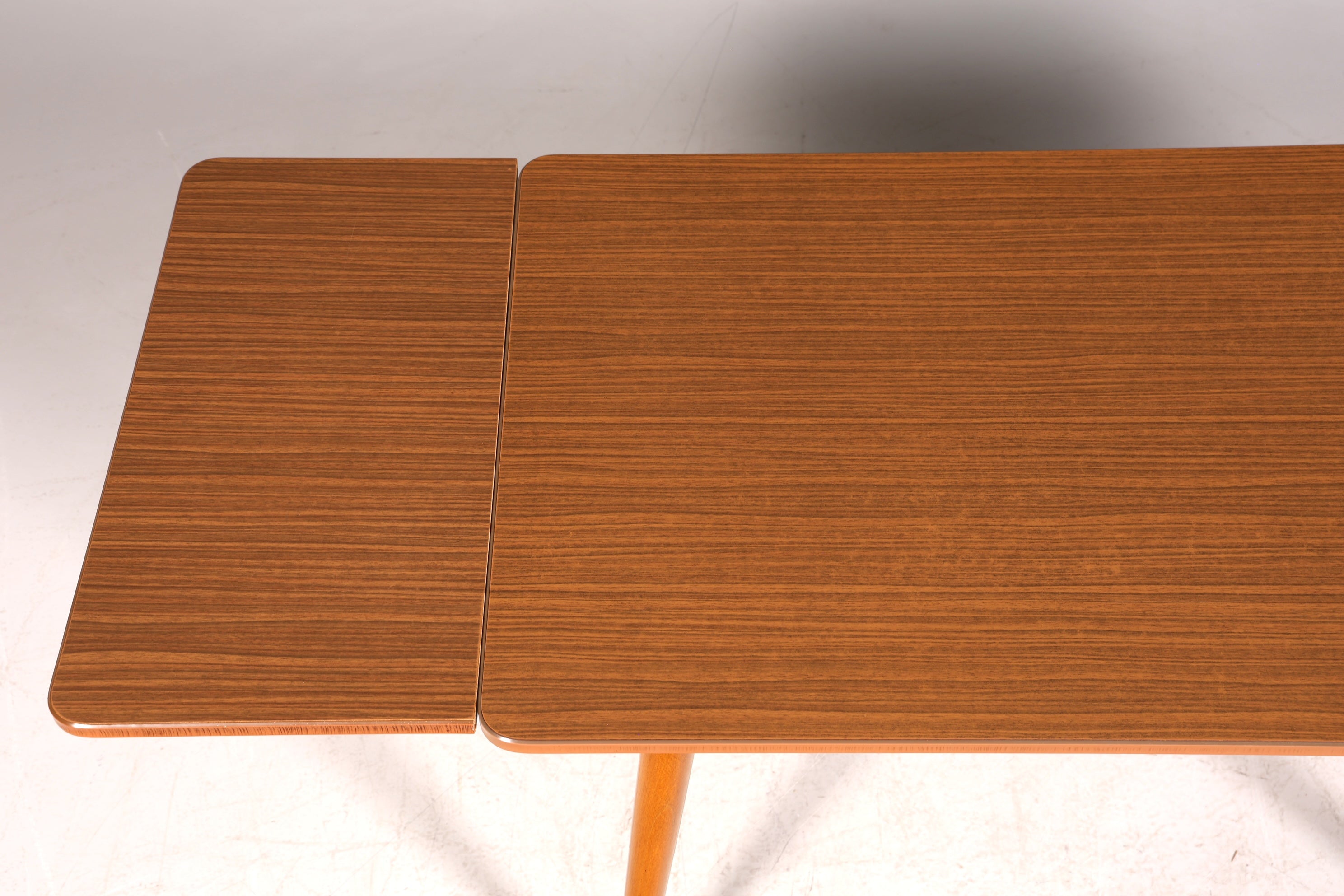 F964 Finish Wunderschöner Mid Century Küchentisch Vintage Tisch ausziehbar und höhenverstellbar