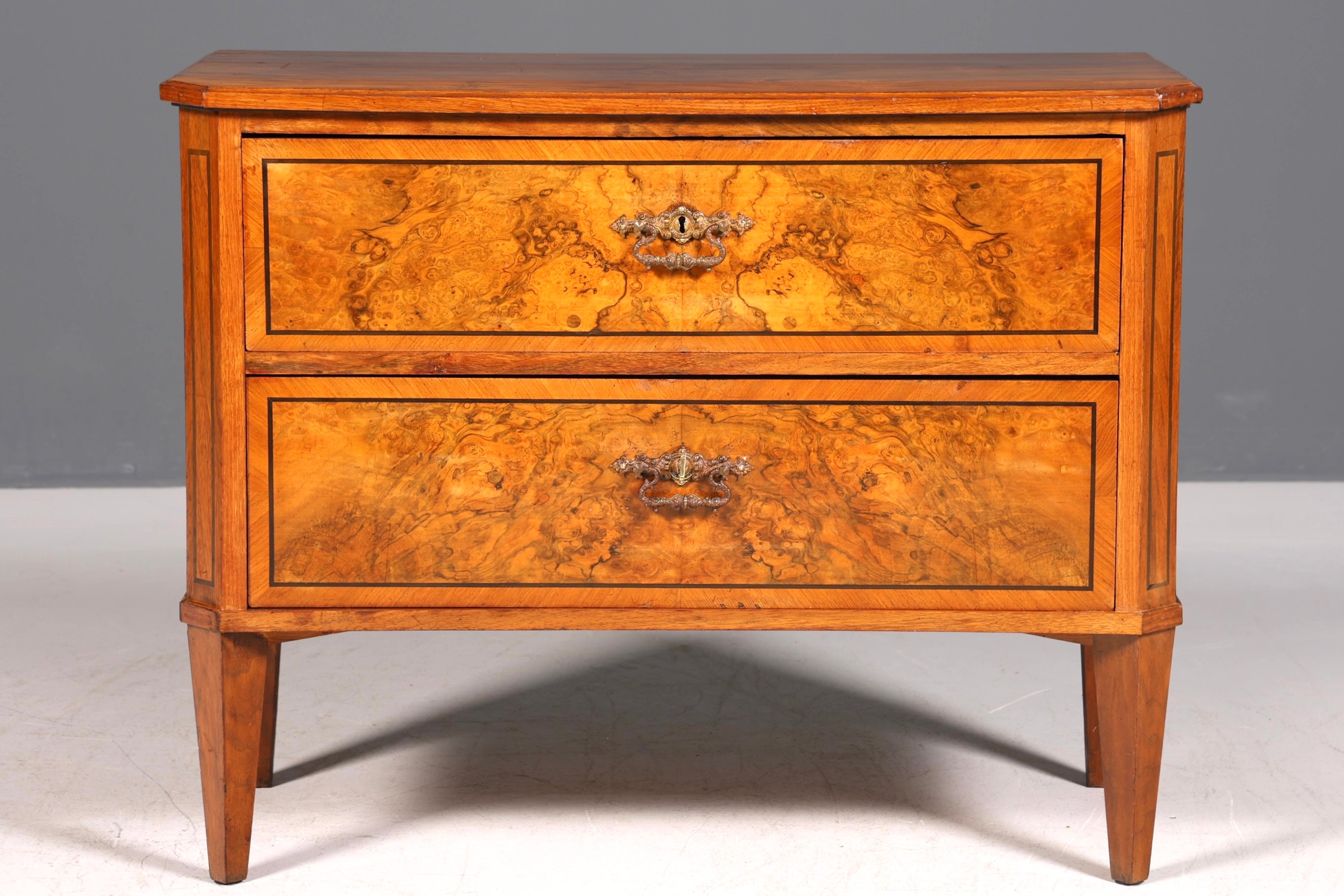 Belle commode Gründerzeit, commode à linge antique