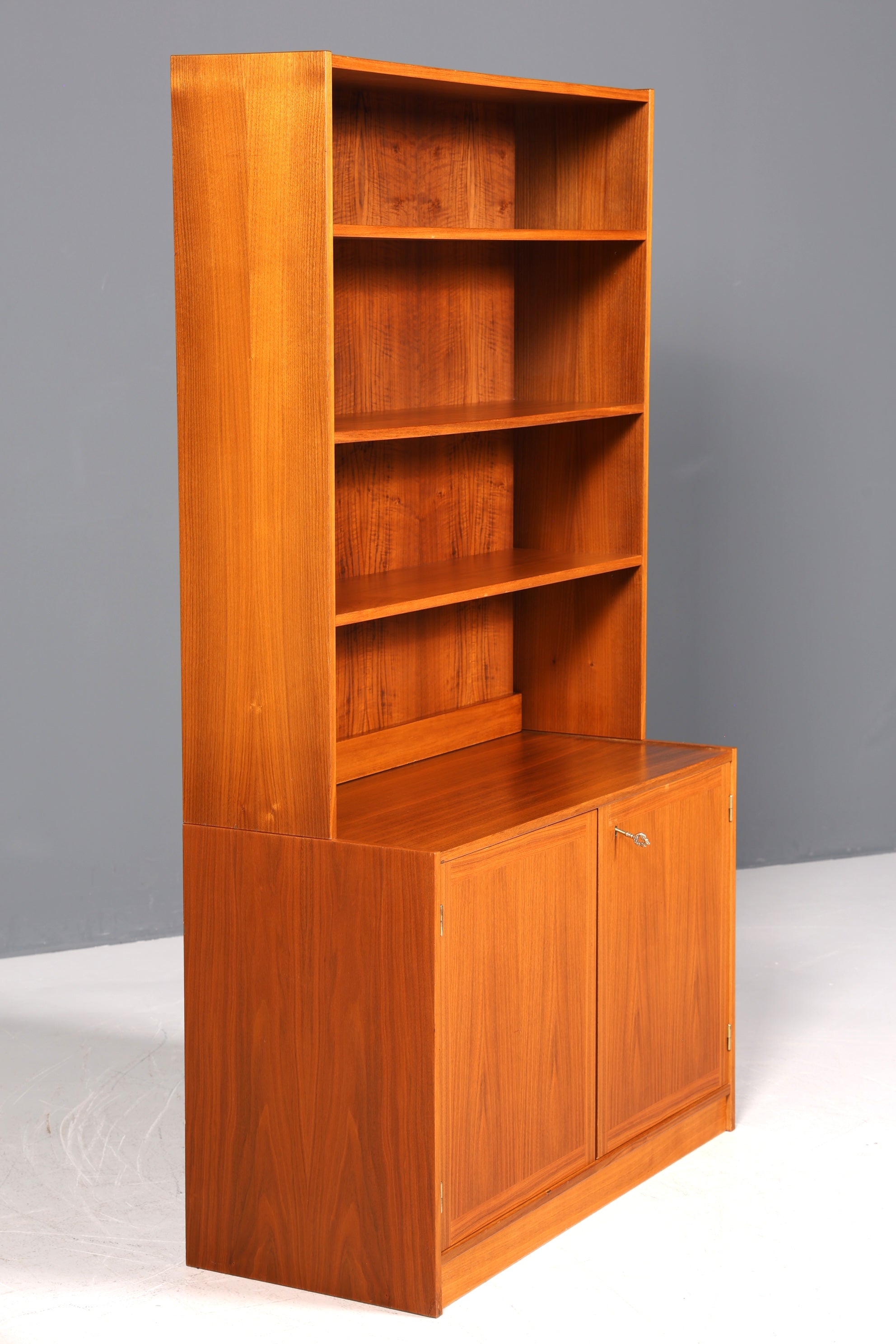 Magnifique étagère de style mid-century, buffet vintage, bibliothèque, commode en bois