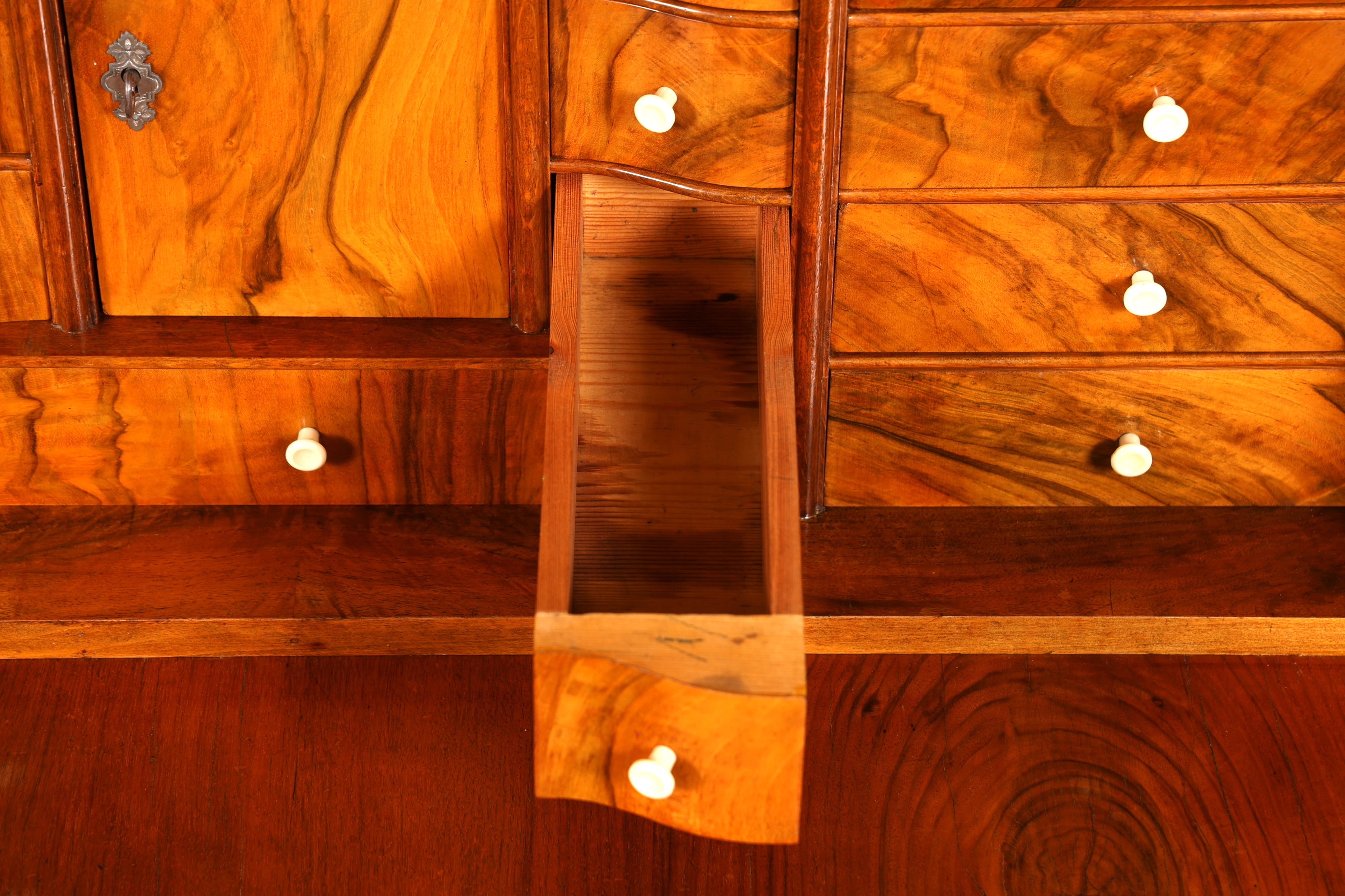 Stilvoller Biedermeier Sekretär Vertiko Louis Philippe Kommode Schubladenkommode