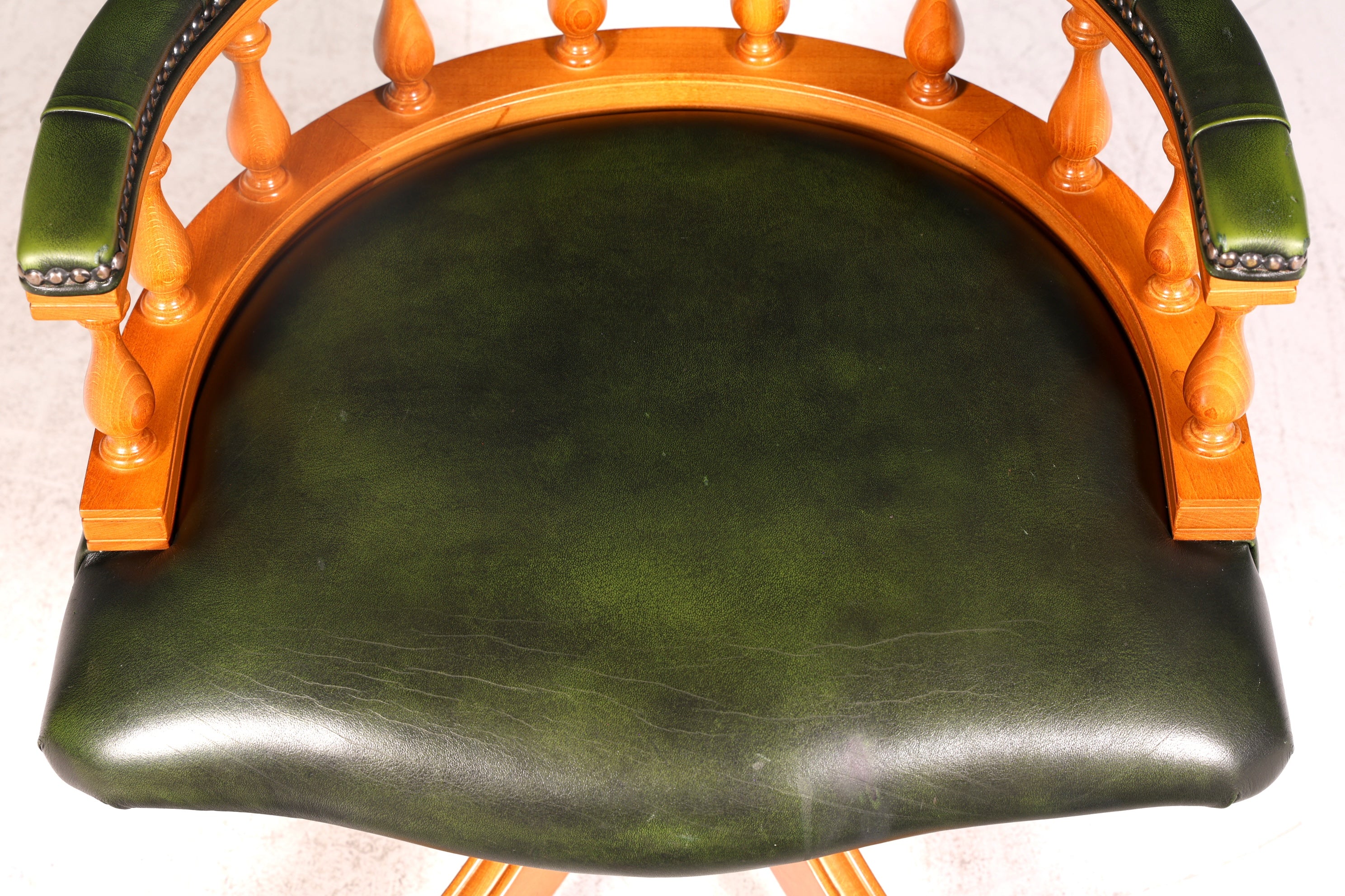 Wunderschöner Original Chesterfield Centurion Bürostuhl Grün Echt Leder Englisch Herrensessel Höhenverstellbar Drehsessel