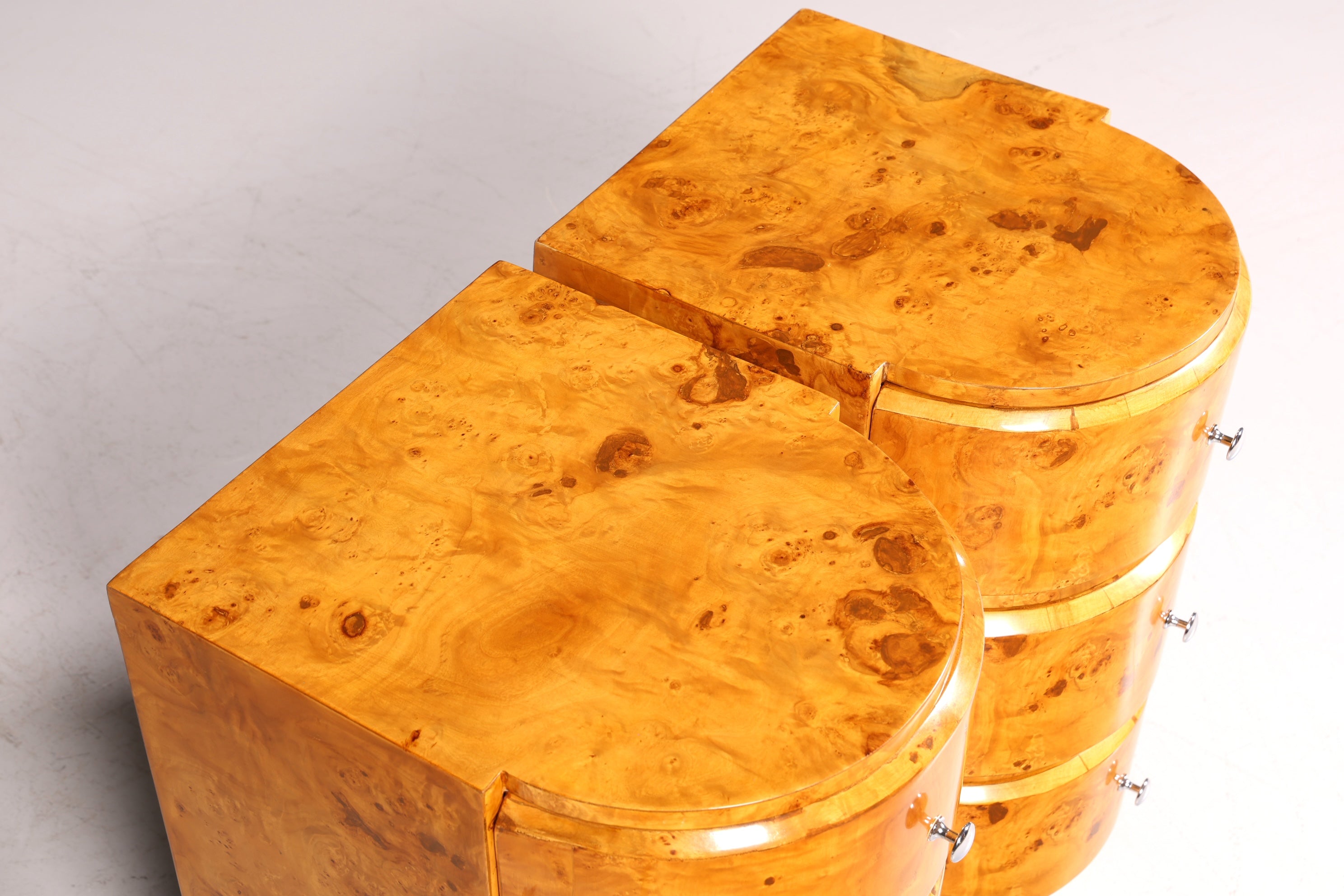 Deux commodes de style Art déco exquises - des meubles uniques pour n&