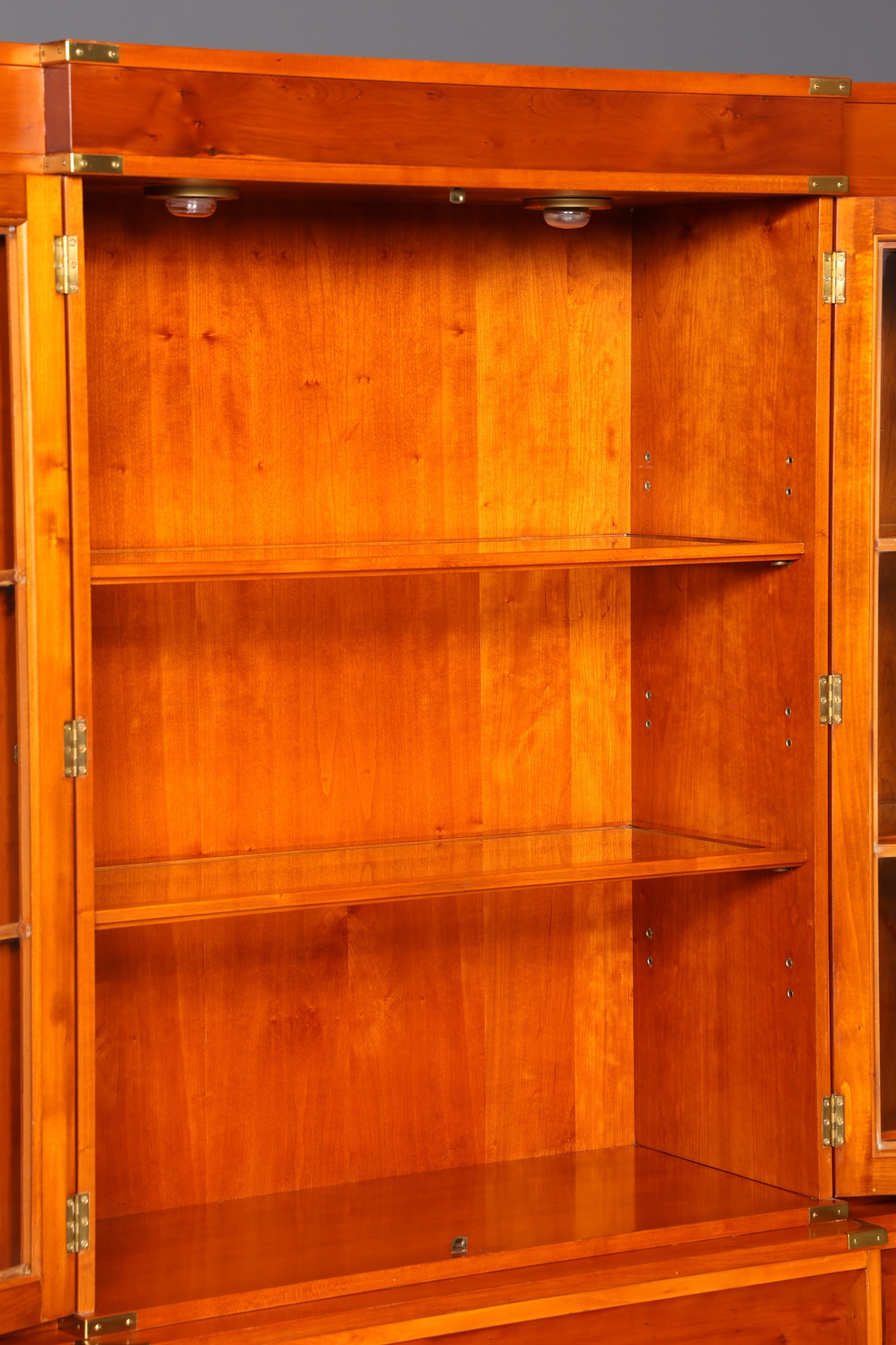 Beeindruckender Maritimer Englischer Vitrinenschrank Bibliothek Bücherschrank Anrichte Buffet Glasvitrine Antik Vintage