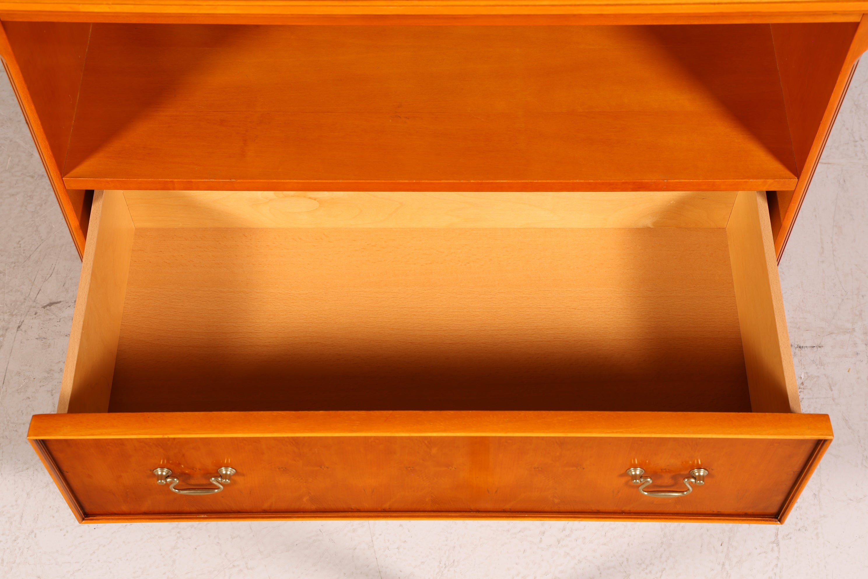 G022 Finish cm Traumhafte Englische Eibe Kommode echt Holz Schrank Antik 60er Jahre Möbel