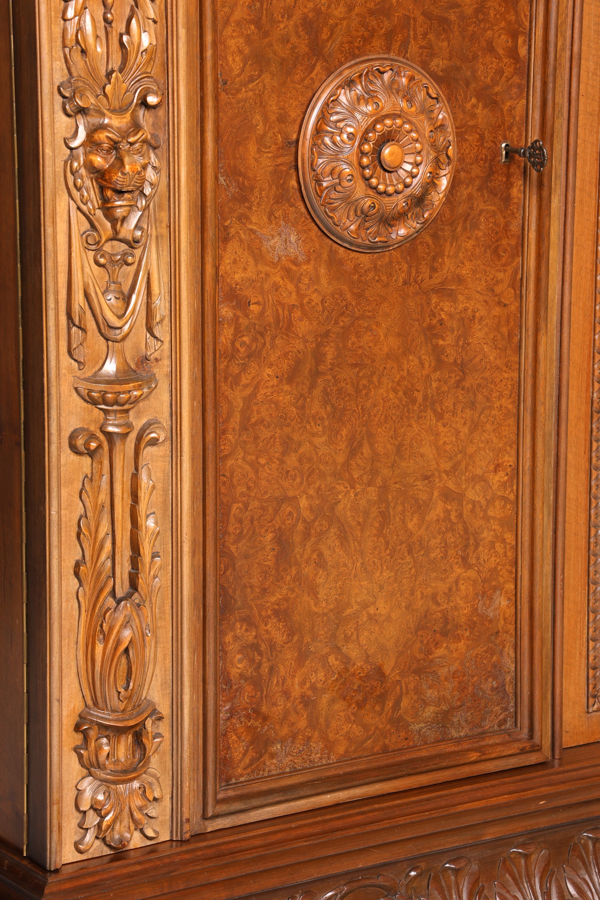 Bibliothèque néo-renaissance XXL onirique, vitrine ancienne, bureau de gentleman, buffet Gründerzeit, armoire, étagère, bureau