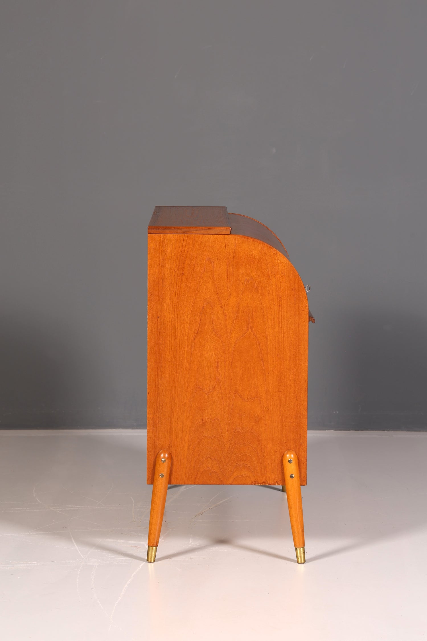 Magnifique secrétaire à rideau Mid-Century, commode de bureau, armoire vintage des années 60 en bois