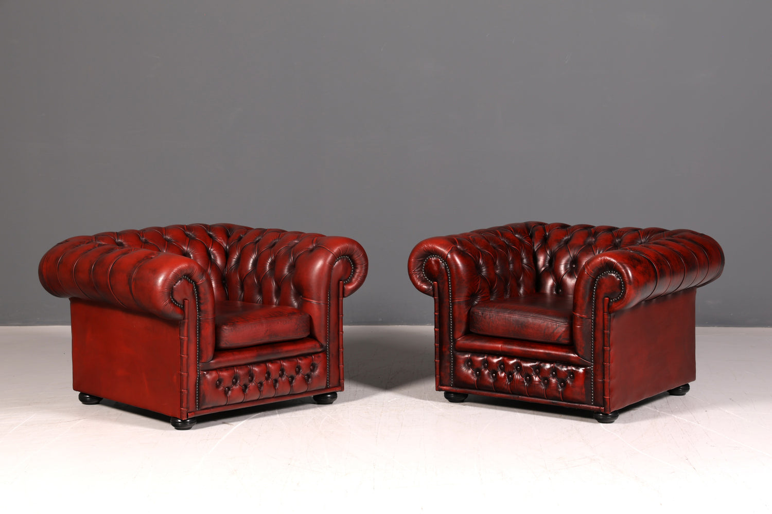 Stilvoller Original Chesterfield Sessel Oxblood Echtleder Englischer Armlehnsessel Herrensessel Antik Ledersessel