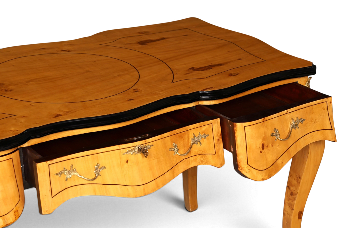 Hauptstadt Möblerei Schreibtisch im Louis XV Stil aus Massivholz mit geschwungenen Beinen und verzierten Schubladen