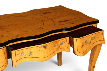 Hauptstadt Möblerei Schreibtisch im Louis XV Stil aus Massivholz mit geschwungenen Beinen und verzierten Schubladen
