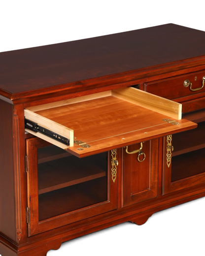 Hauptstadt Möblerei H867 Sideboard aus dunklem Holz mit ausziehbarer Ablage und Messingbeschlägen