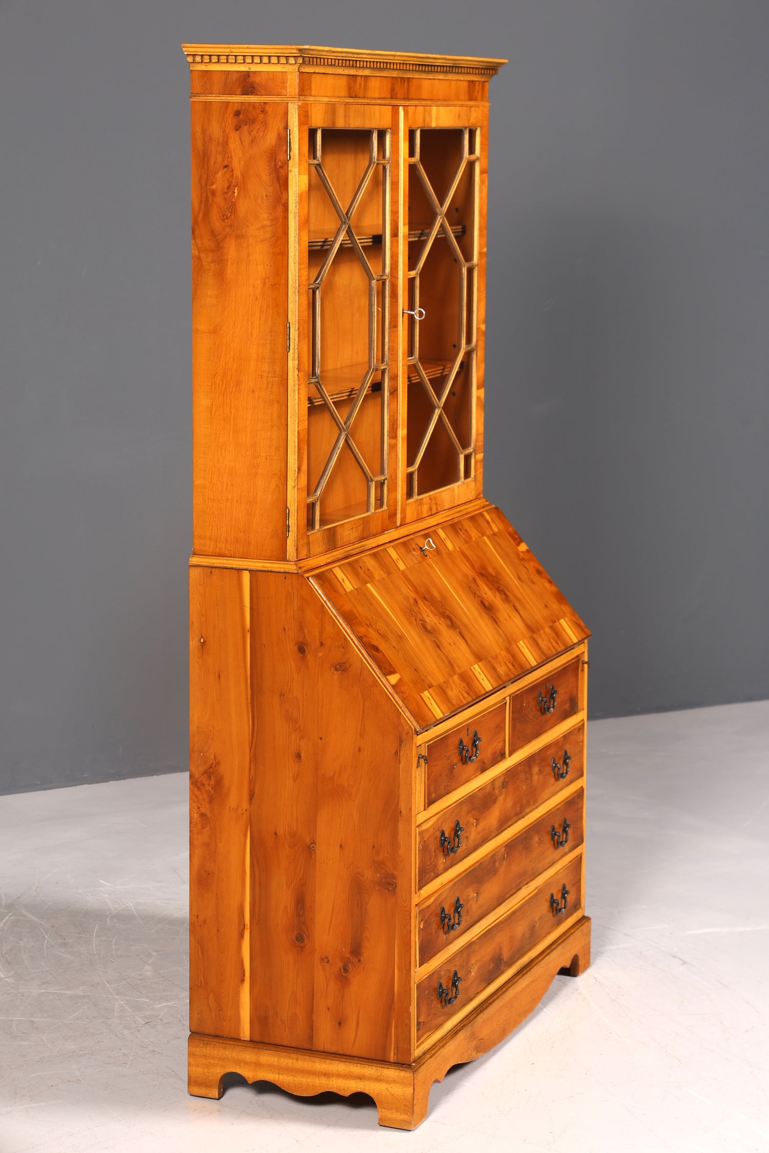 G011 Finish cm, Stilvoller Englischer Sekretär Büro Aufsatzsekretär Eibe Antik Stil Vitrinen Schrank UK