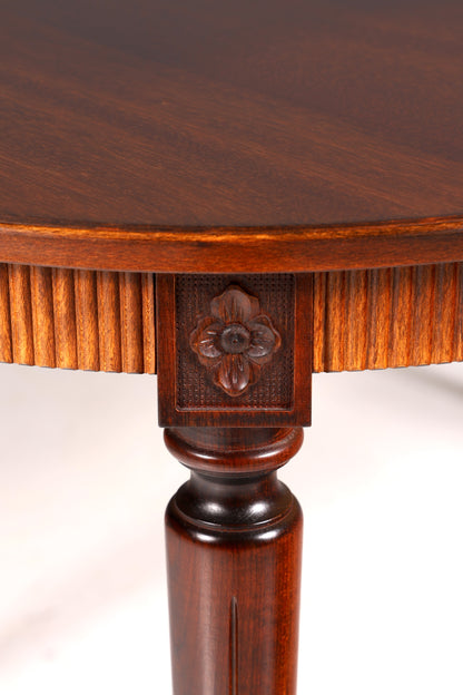 Belle table de salle à manger extensible anglaise, style antique, table de cuisine des années 60