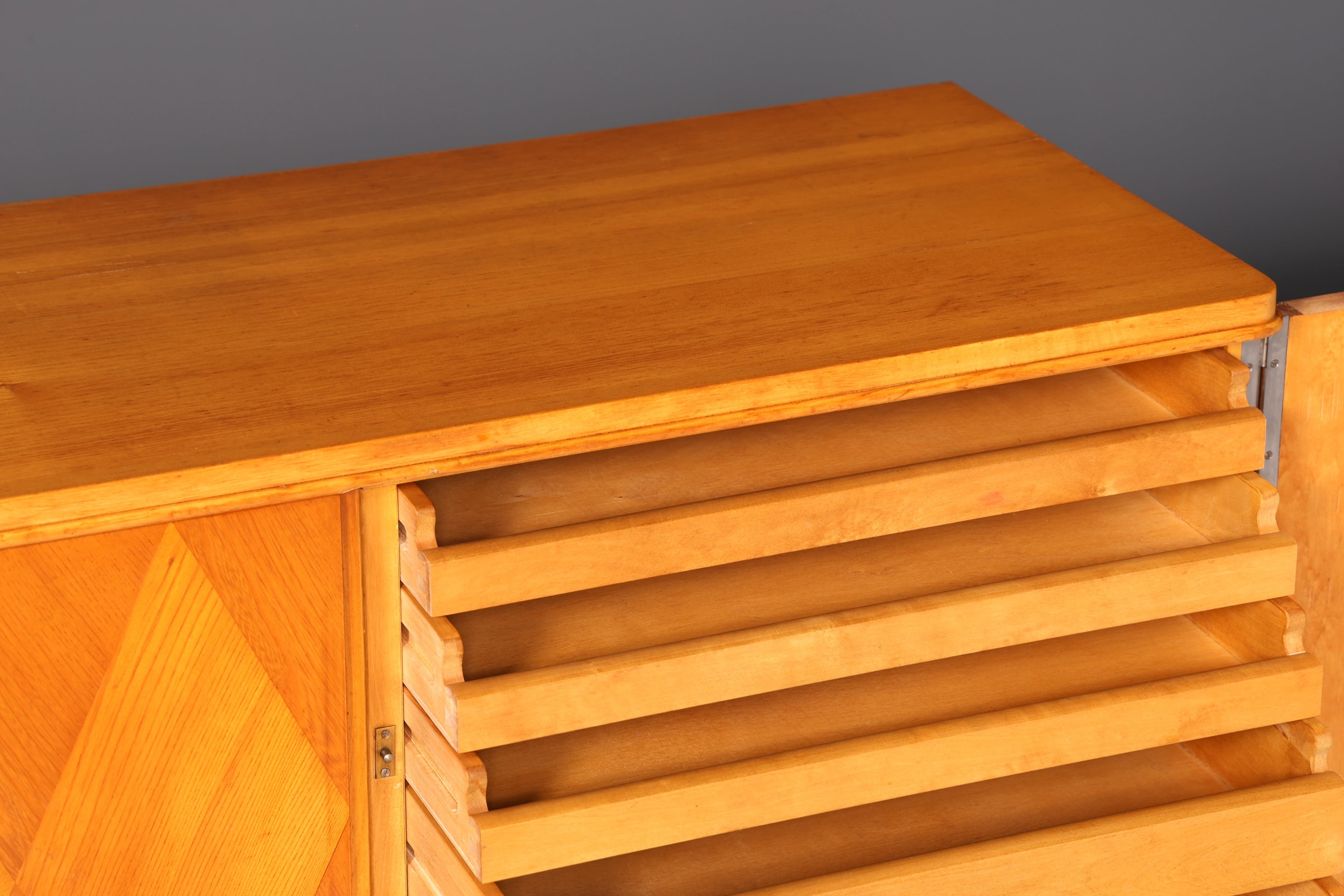 Stilvoller Original Art Deco Schrank Vertiko Sideboard um 1930 Highboard Kommode Antik Vintage