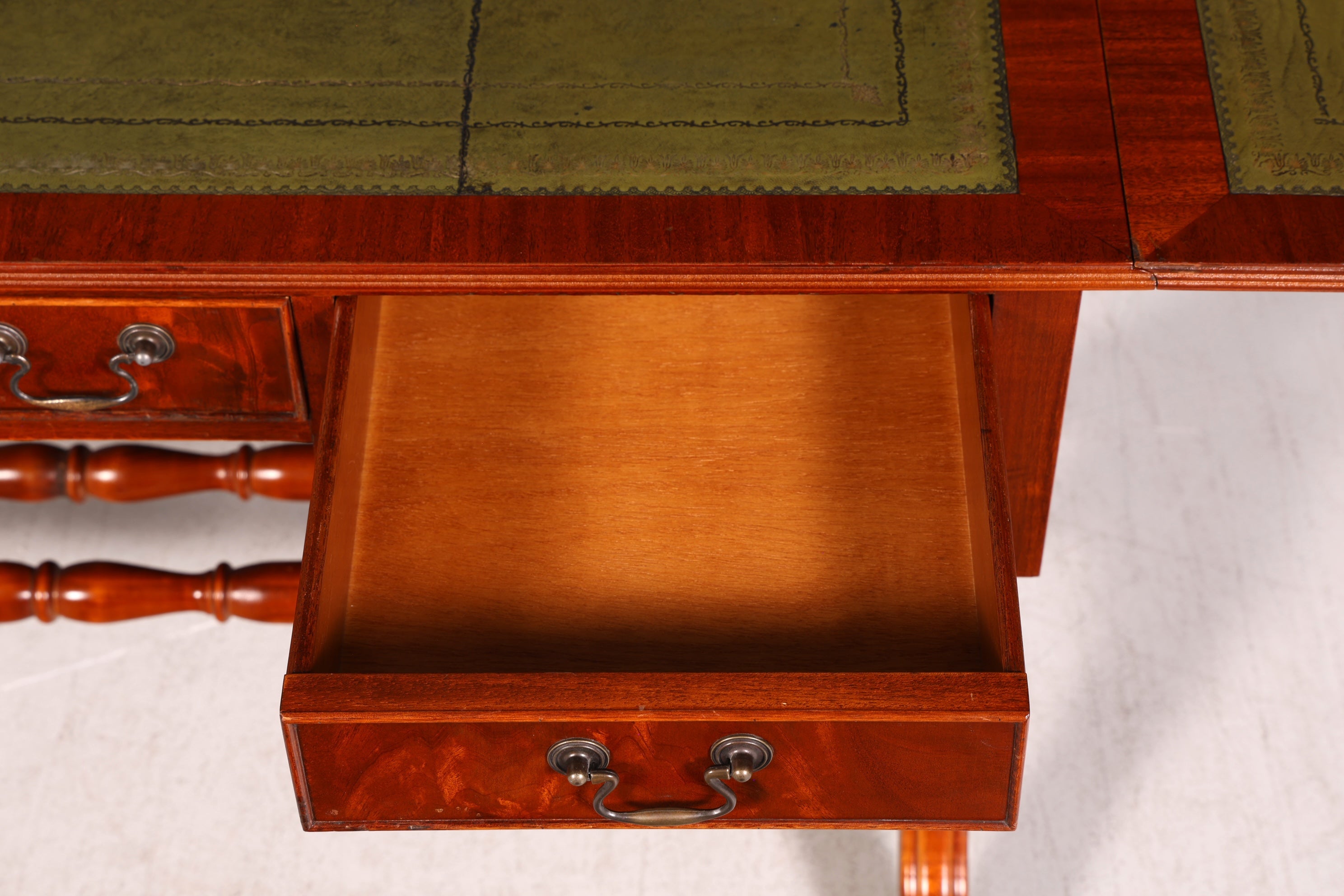 Wunderschöner Englischer Schreibtisch Regency Klappschreibtisch Echt Lederauflage Mahagoni Sofatisch Antik Stil Bürotisch