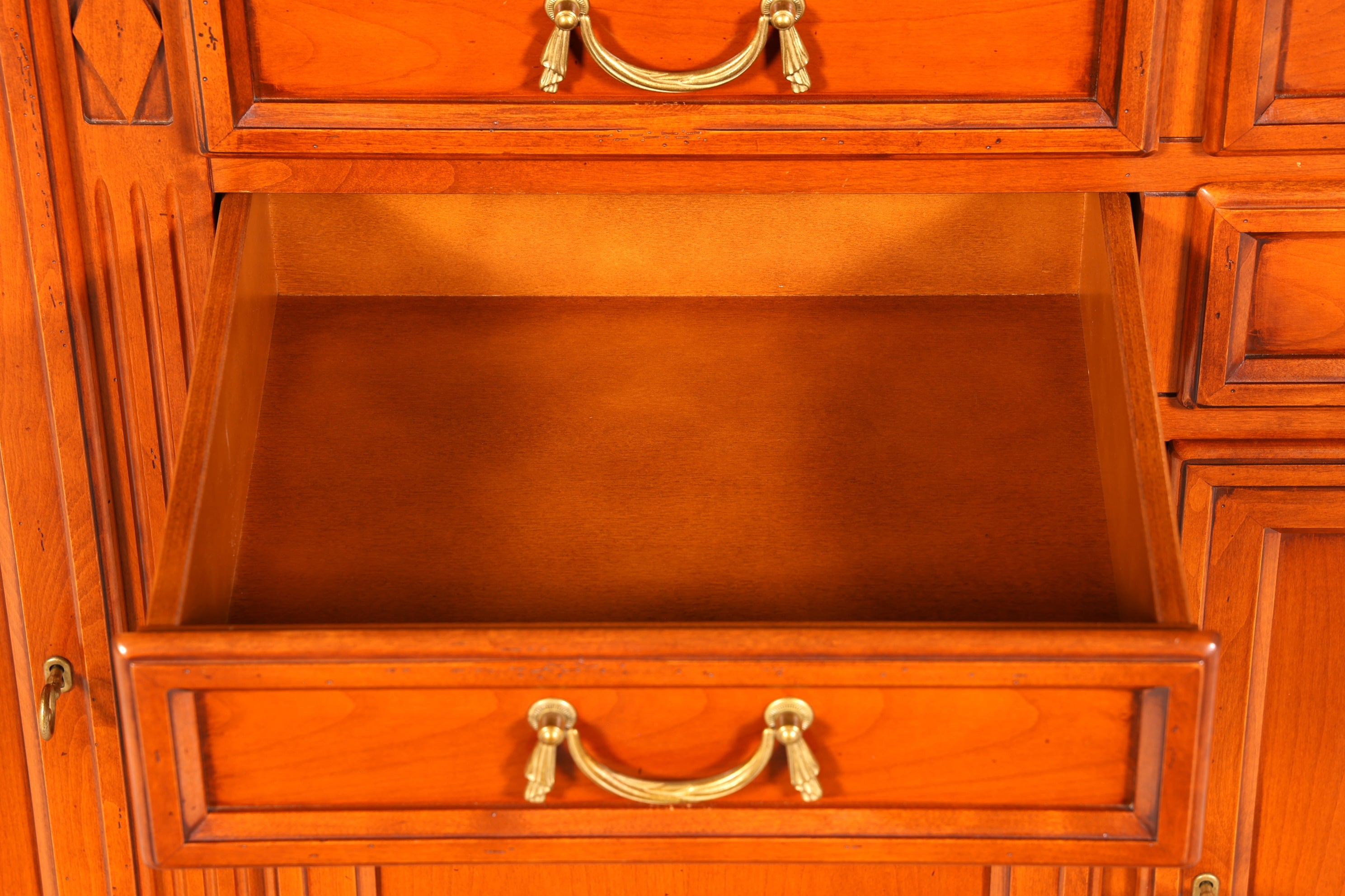 G042 Finish cm SELVA Wunderschönes Englisches Sideboard Eibe Schrank Antik Stil Buffetschrank Kommode